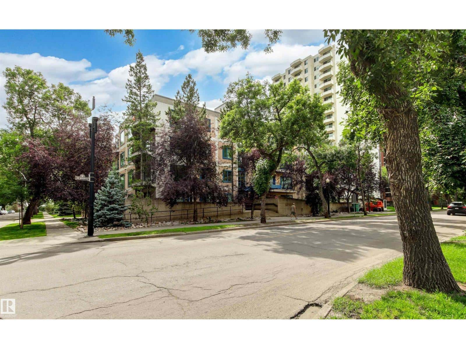 #204 11415 100 AV NW — Edmonton, Alberta - Photo 3 of 75