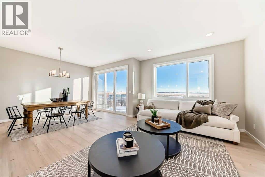 72 Lewisburg Close NE — Calgary, Alberta - Photo 4 of 50