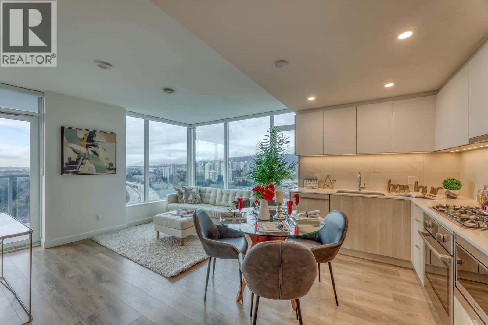 2104 308 ALDERSON AVENUE — Coquitlam, British Columbia - Photo 3 of 32