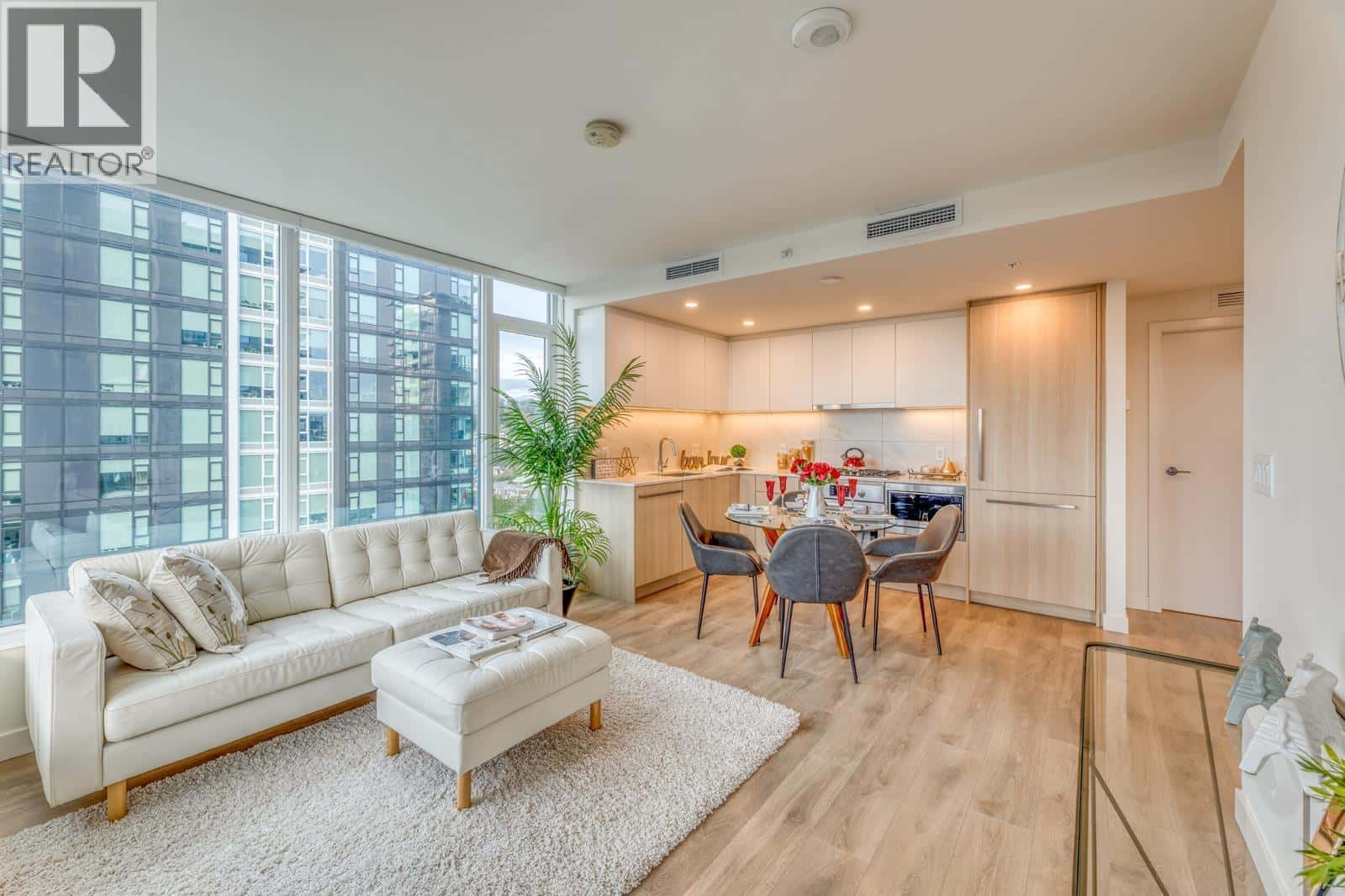 2104 308 ALDERSON AVENUE — Coquitlam, British Columbia - Photo 4 of 32