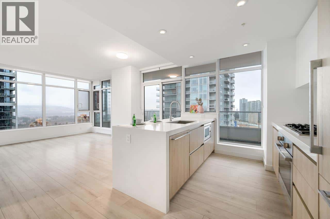 2307 6080 MCKAY AVENUE — Burnaby, British Columbia - Photo 2 of 27