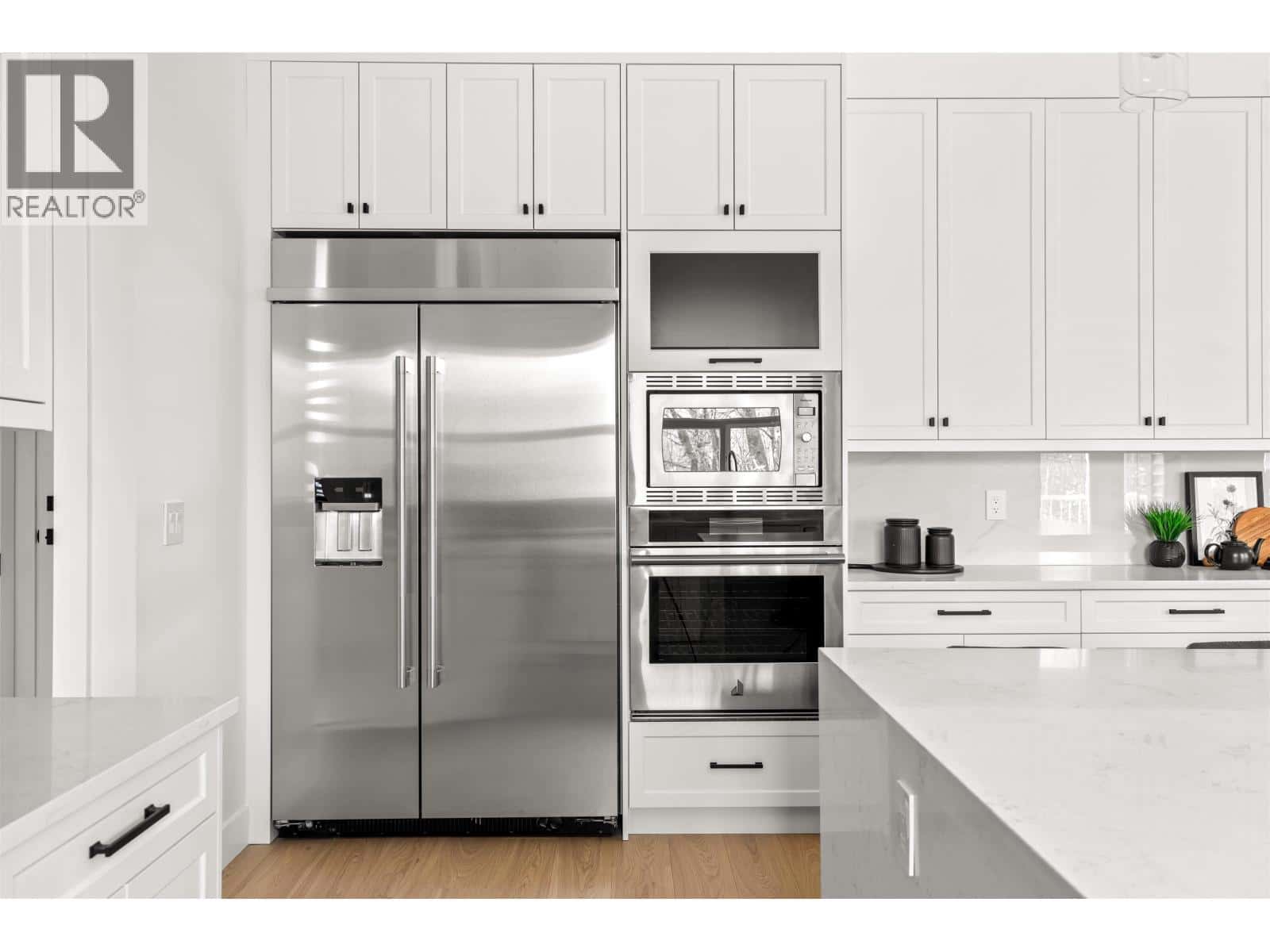 11037 243B STREET — Maple Ridge, British Columbia - Photo 5 of 25