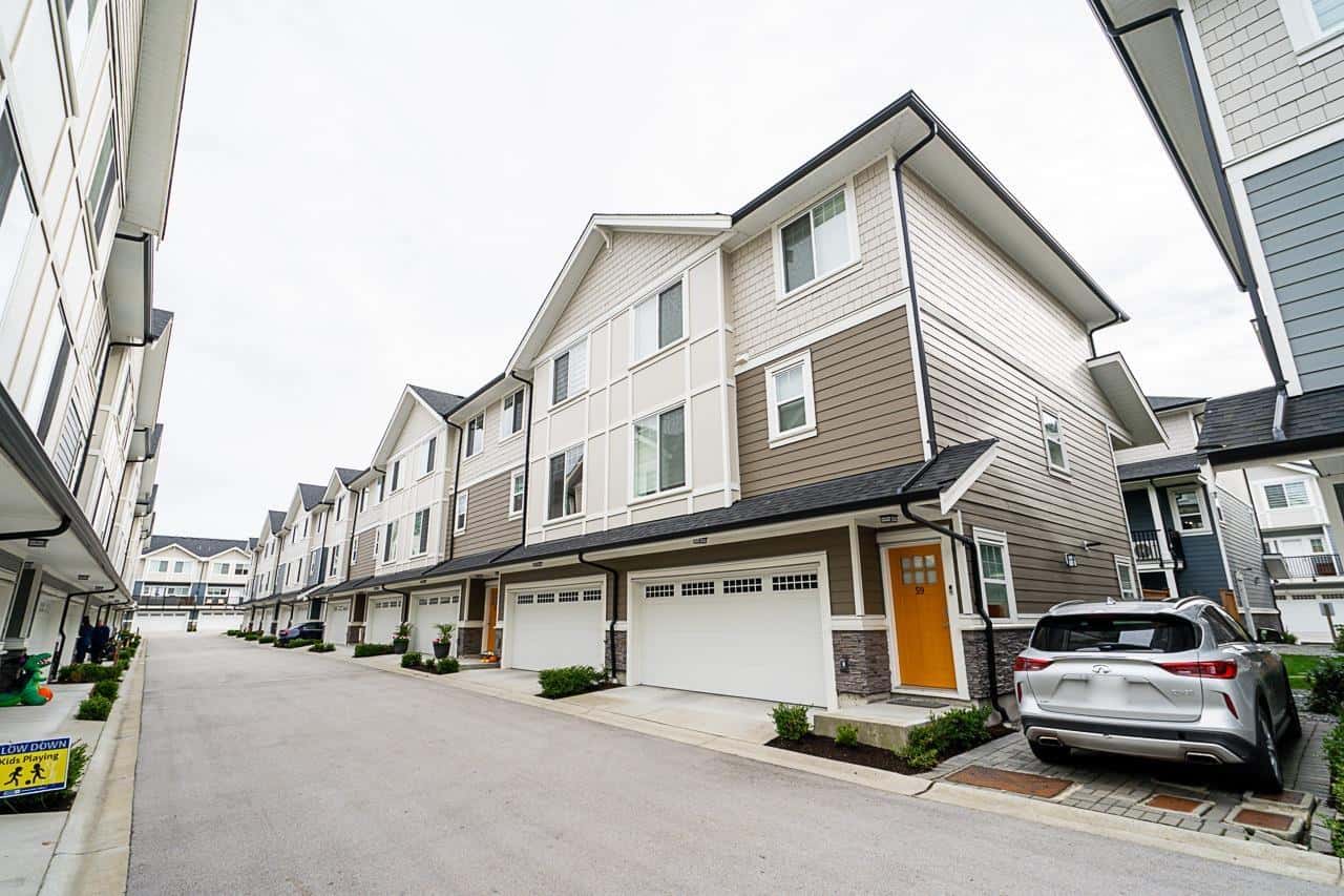 59 19501 74 AVENUE — Surrey, British Columbia - Photo 2 of 39