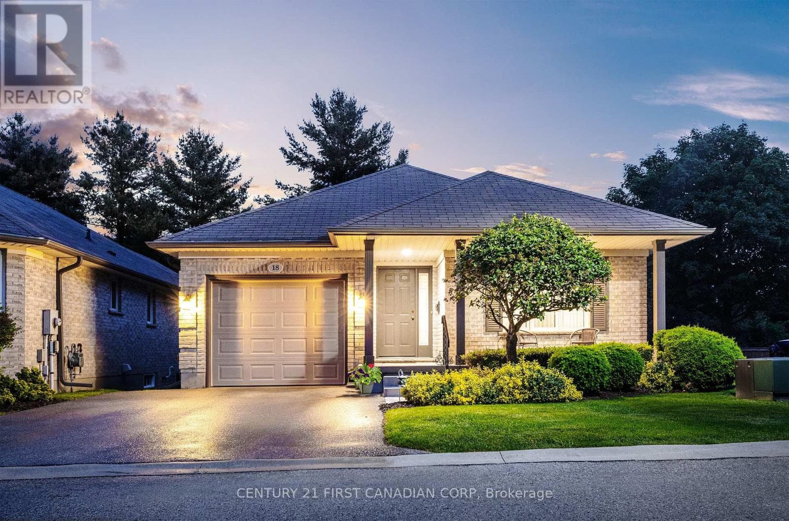 18 - 20 WINDEMERE PLACE — St. Thomas, Ontario - Main photo