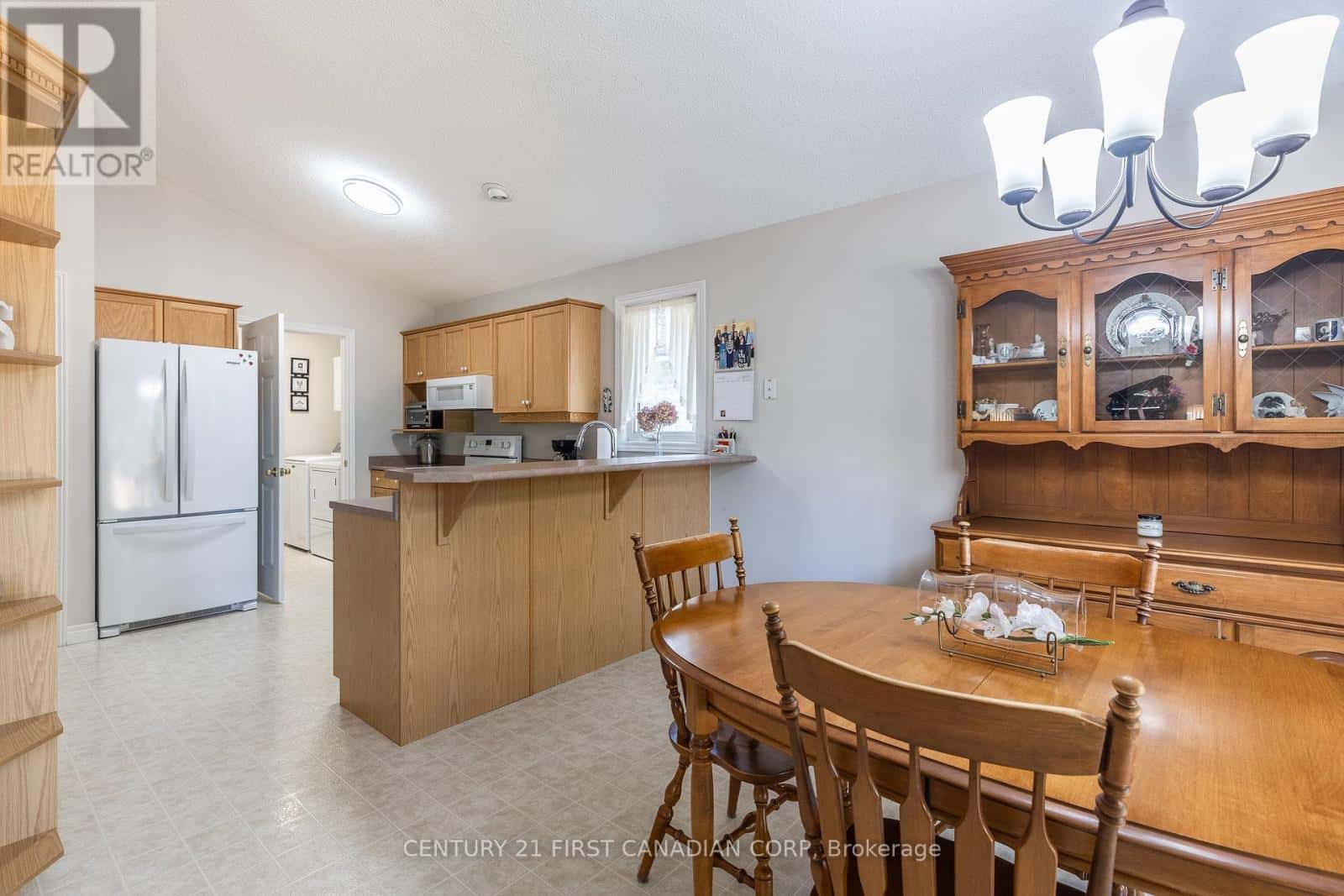 18 - 20 WINDEMERE PLACE — St. Thomas, Ontario - Photo 5 of 28