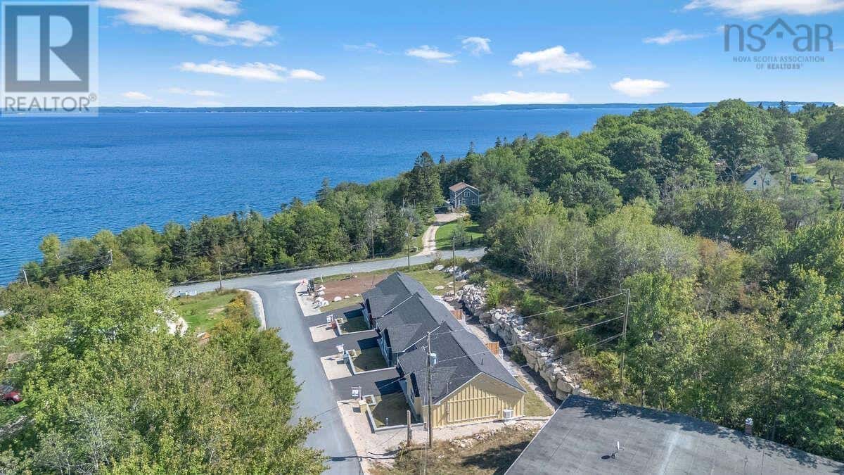 9 Lions Club Road — Fox Point, Nova Scotia - Photo 4 of 22