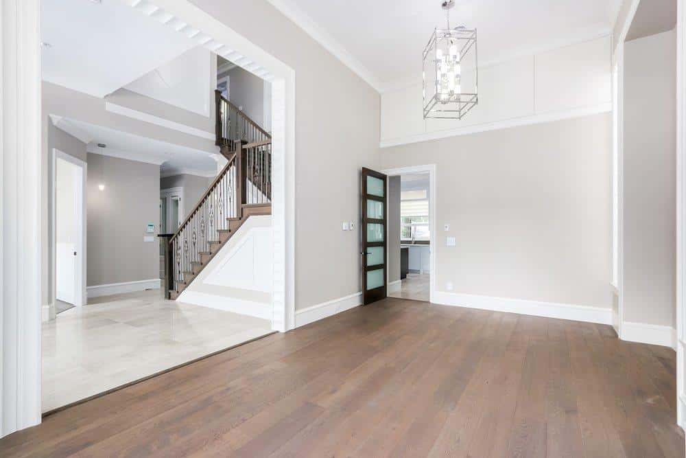 7961 112A STREET — Delta, British Columbia - Photo 3 of 28