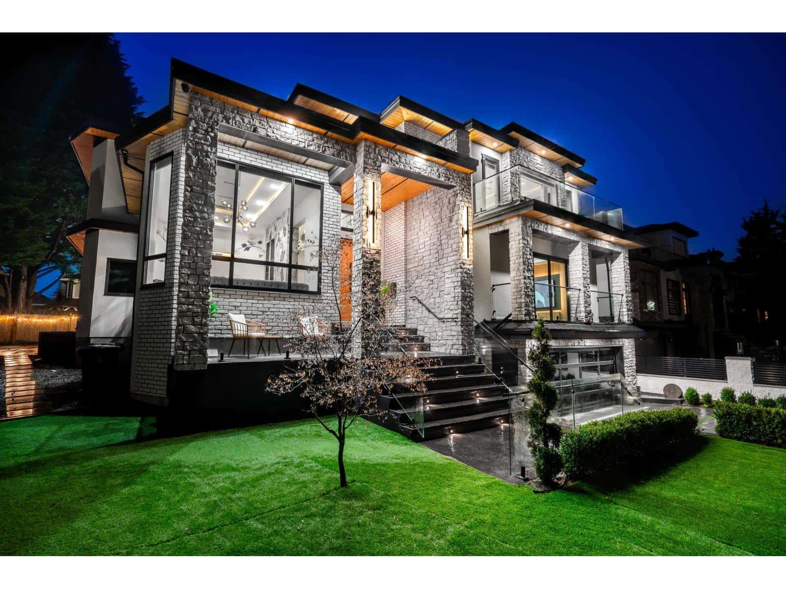 16850 106 AVENUE — Surrey, British Columbia - Photo 4 of 40