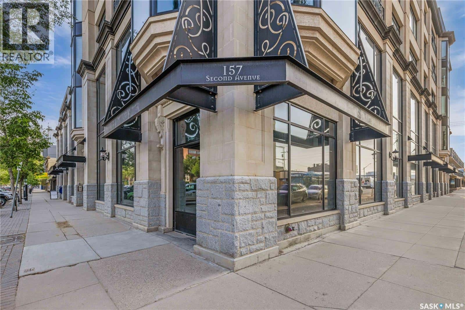 504 157 2nd AVENUE N — Saskatoon, Saskatchewan - Photo 2 of 26