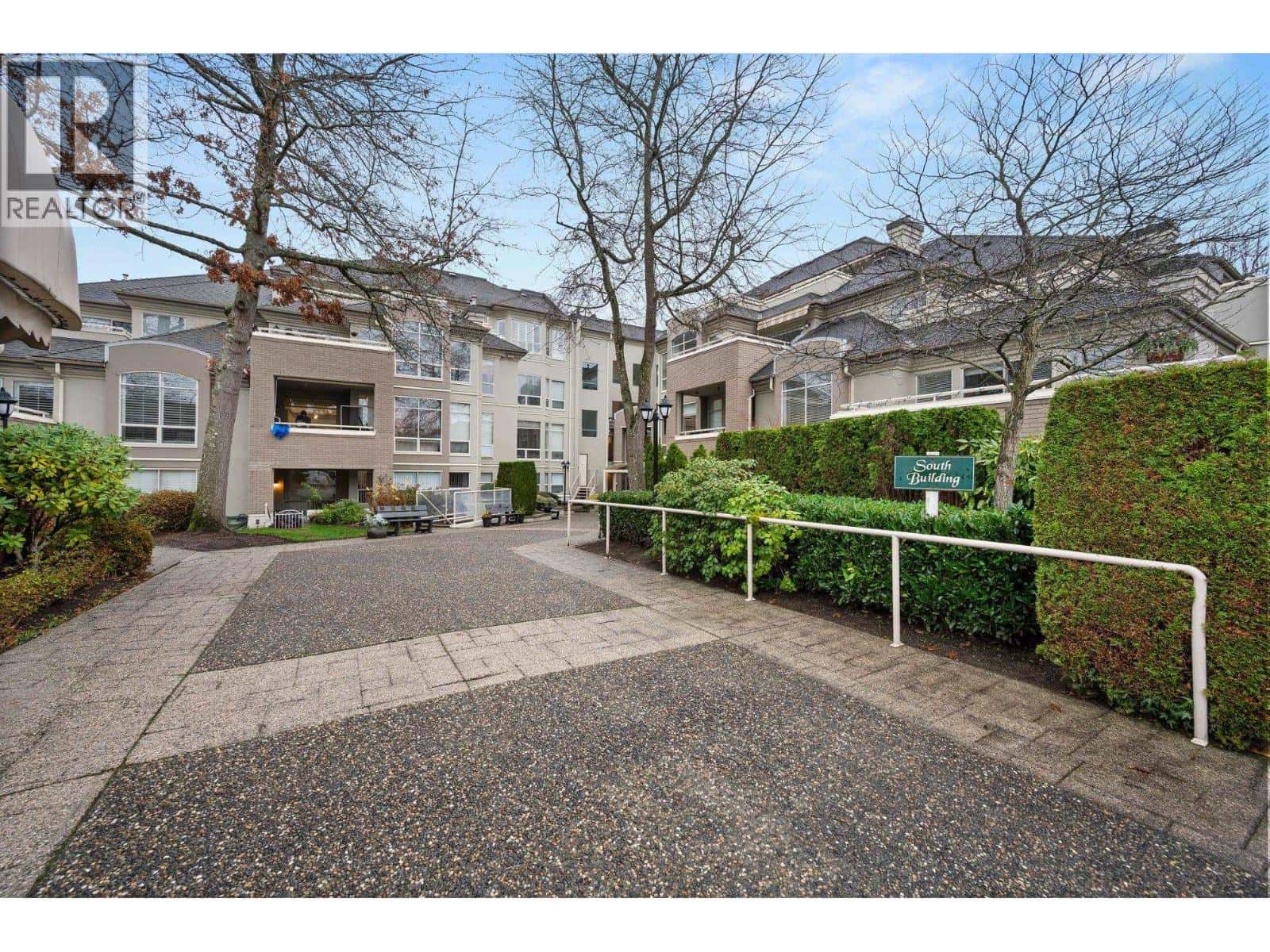 401S 1100 56 STREET — Delta, British Columbia - Photo 2 of 35