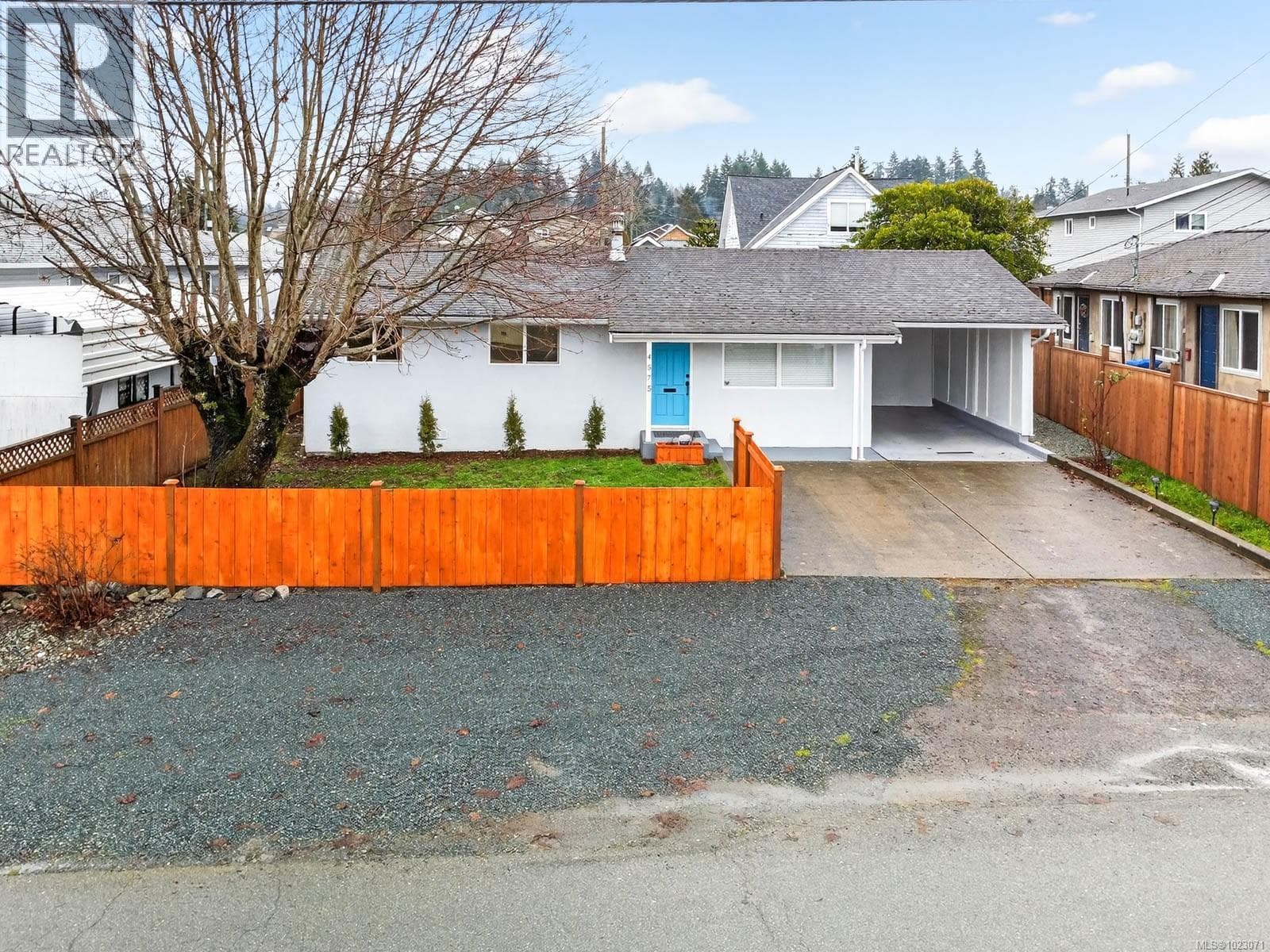 4575 Arrowsmith Rd — Port Alberni, British Columbia - Main photo