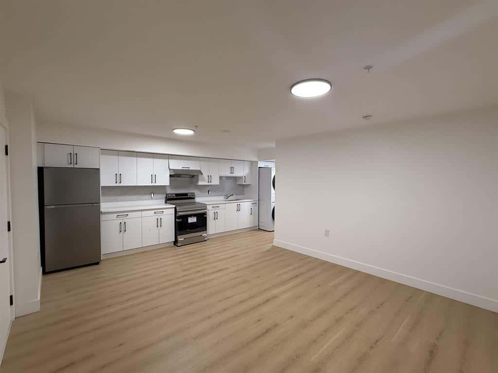 7629 197 STREET — Langley, British Columbia - Photo 3 of 4