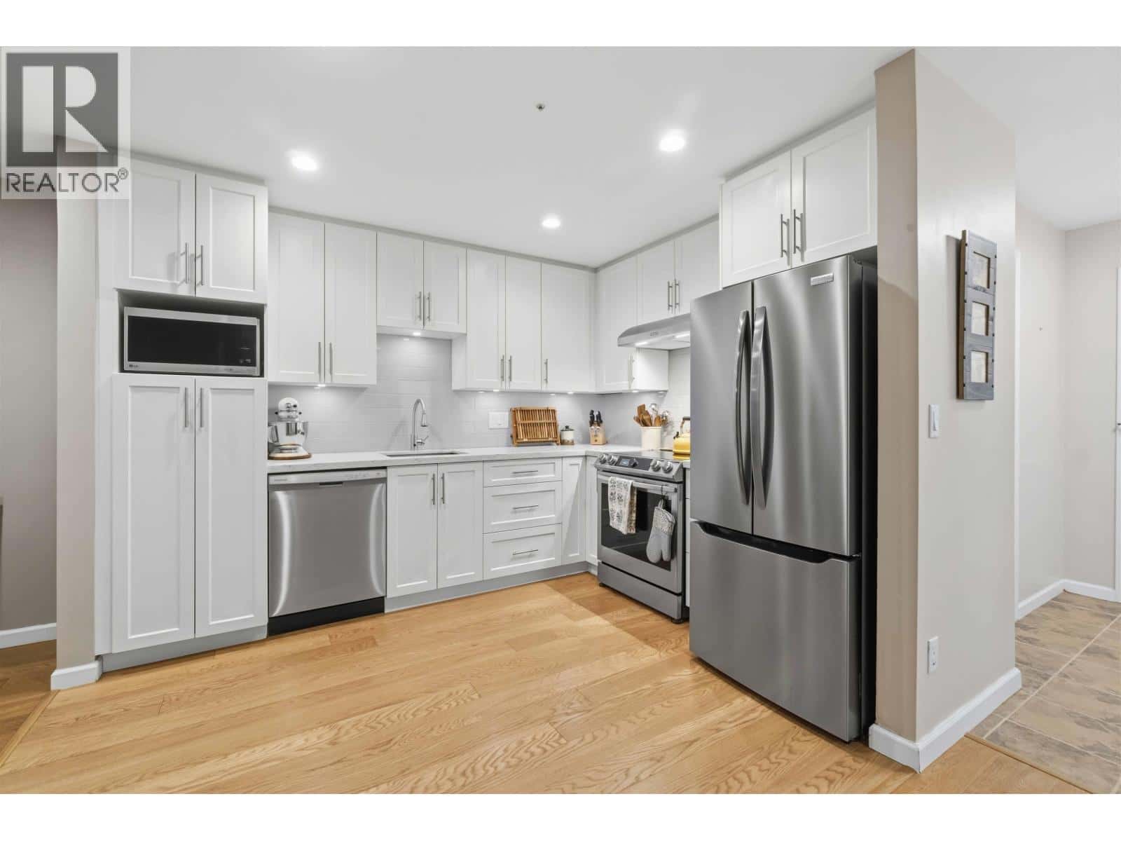 111 2678 DIXON STREET — Port Coquitlam, British Columbia - Photo 2 of 24