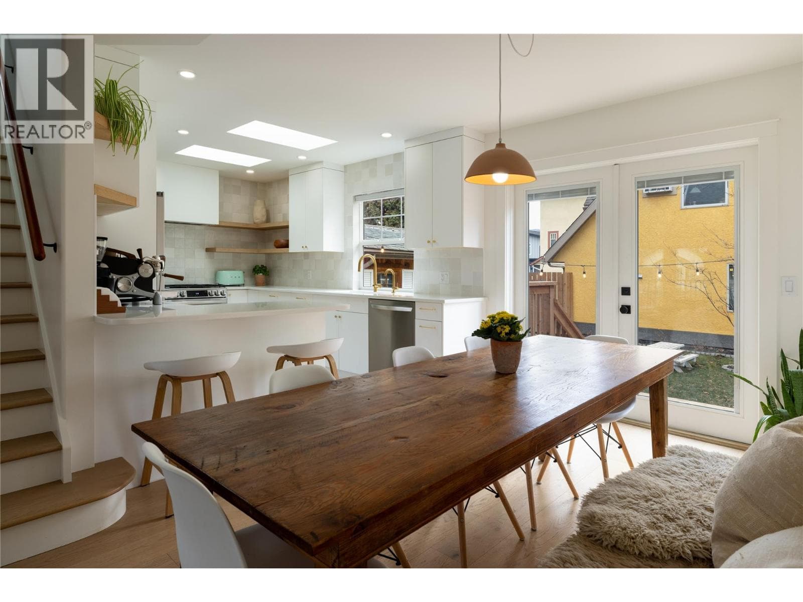 773 Sutherland Avenue — Kelowna, British Columbia - Main photo