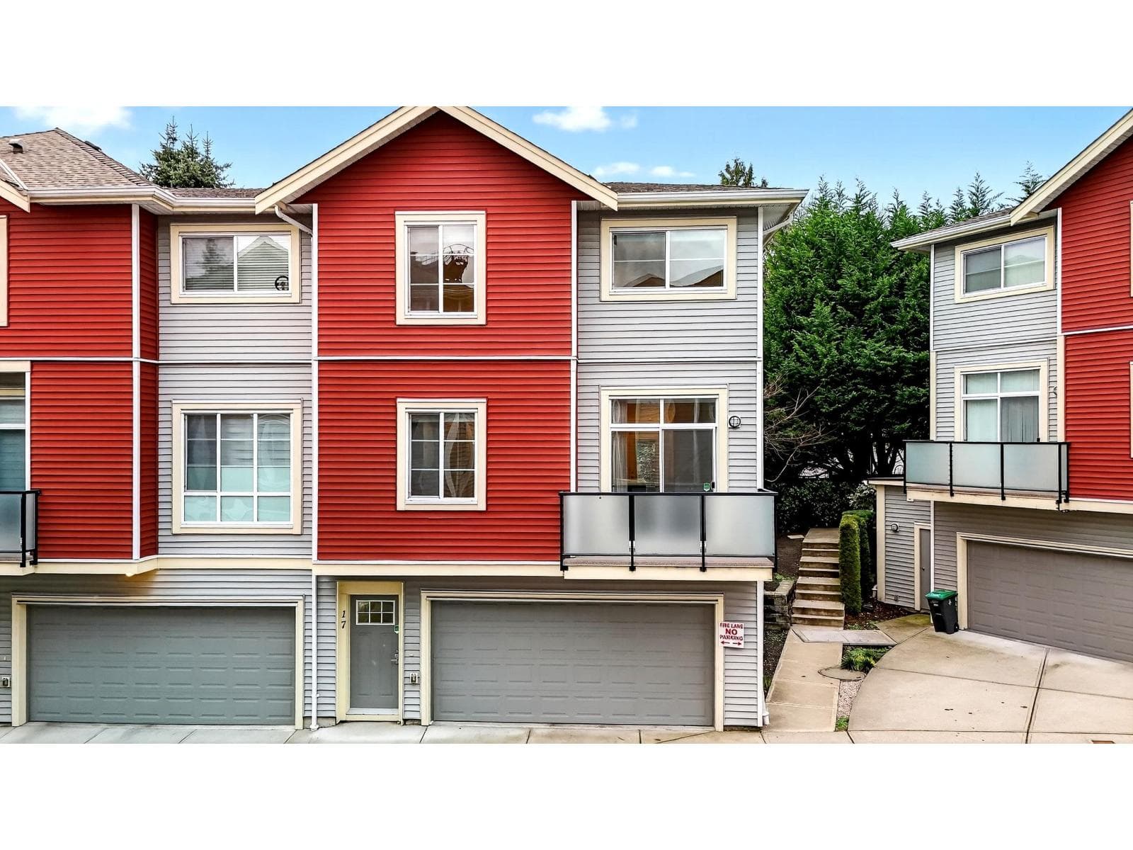 17 6945 185 STREET — Surrey, British Columbia - Main photo