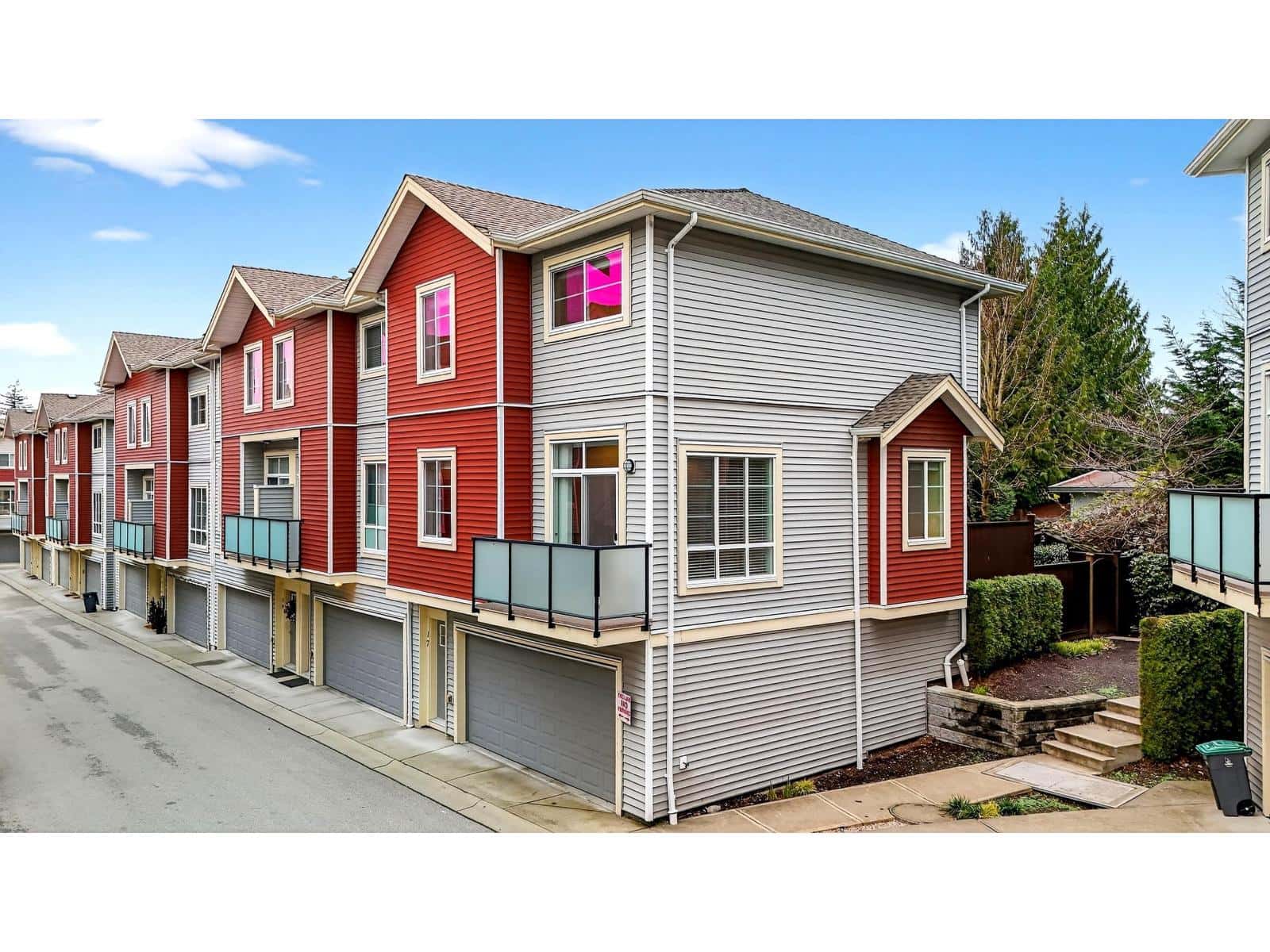 17 6945 185 STREET — Surrey, British Columbia - Photo 3 of 38