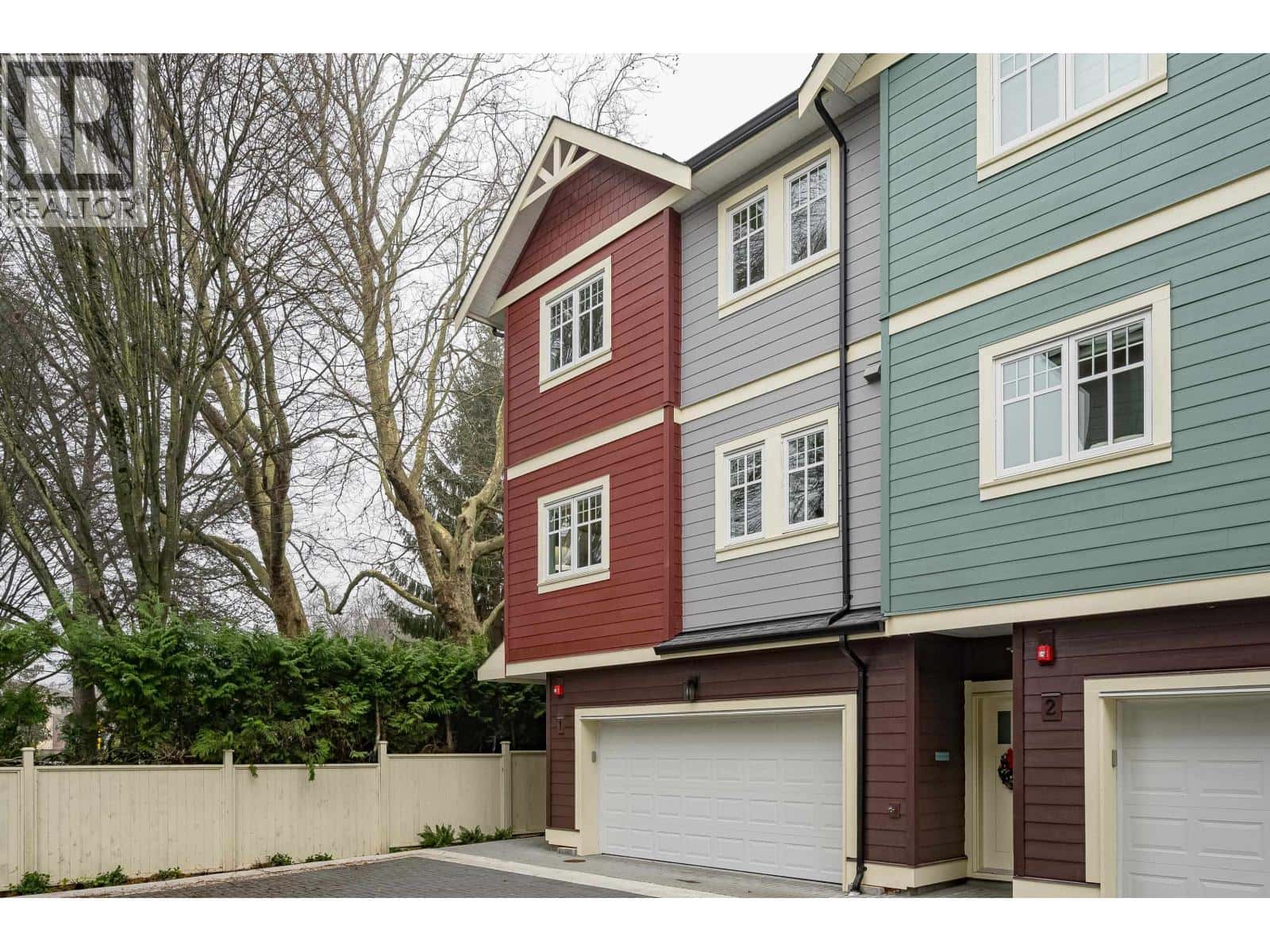 5 4829 48 AVENUE — Ladner, British Columbia - Photo 3 of 40