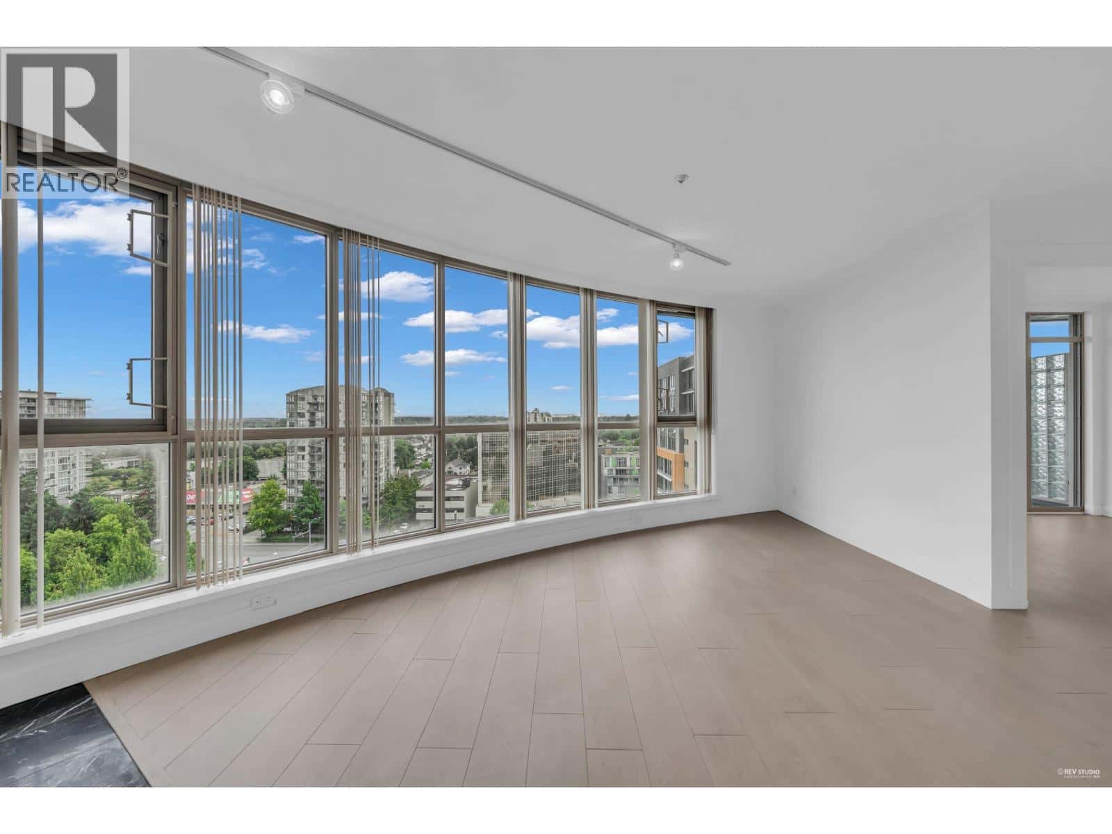 1202 8111 ANDERSON ROAD — Richmond, British Columbia - Photo 4 of 28