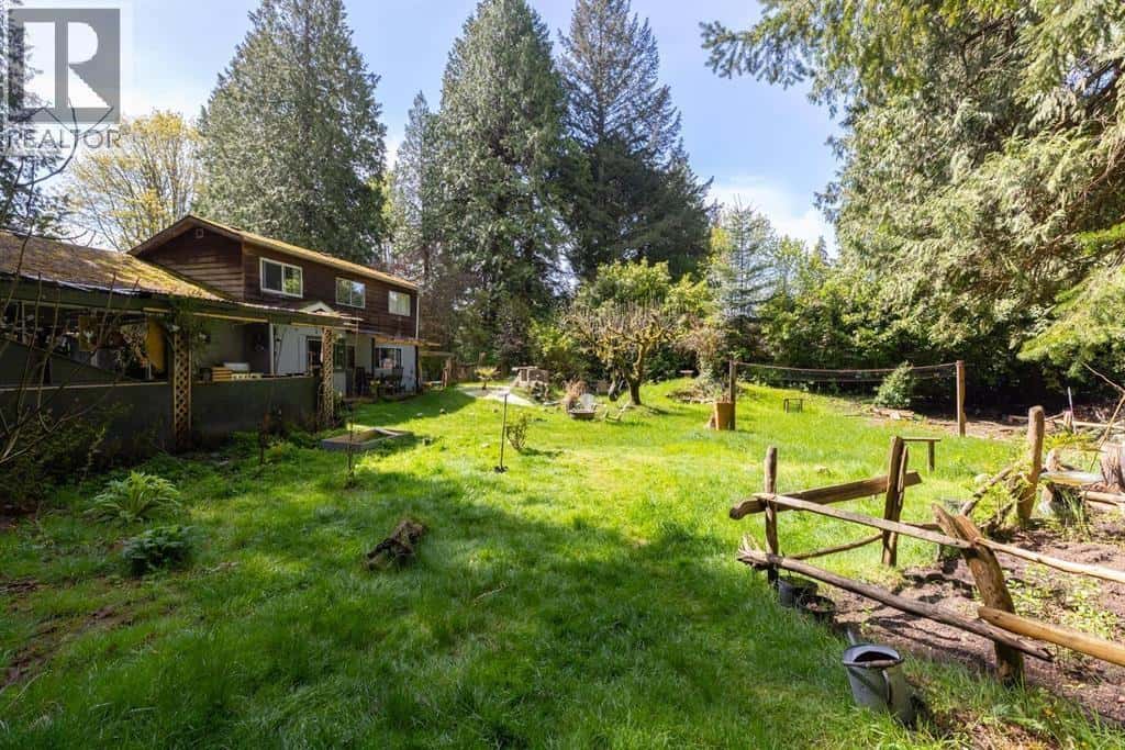 LOT A 4363 MORGAN CRESCENT — West Vancouver, British Columbia - Photo 4 of 12