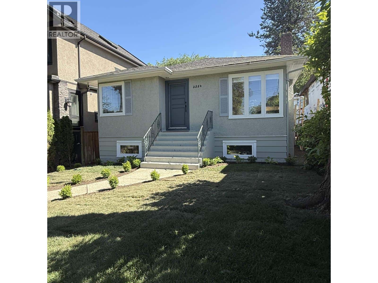 3534 W 17TH AVENUE — Vancouver, British Columbia - Photo 2 of 34