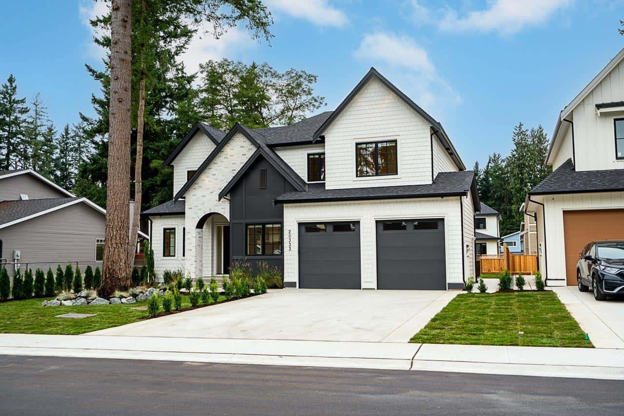 20333 41A AVENUE — Langley, British Columbia - Photo 3 of 40