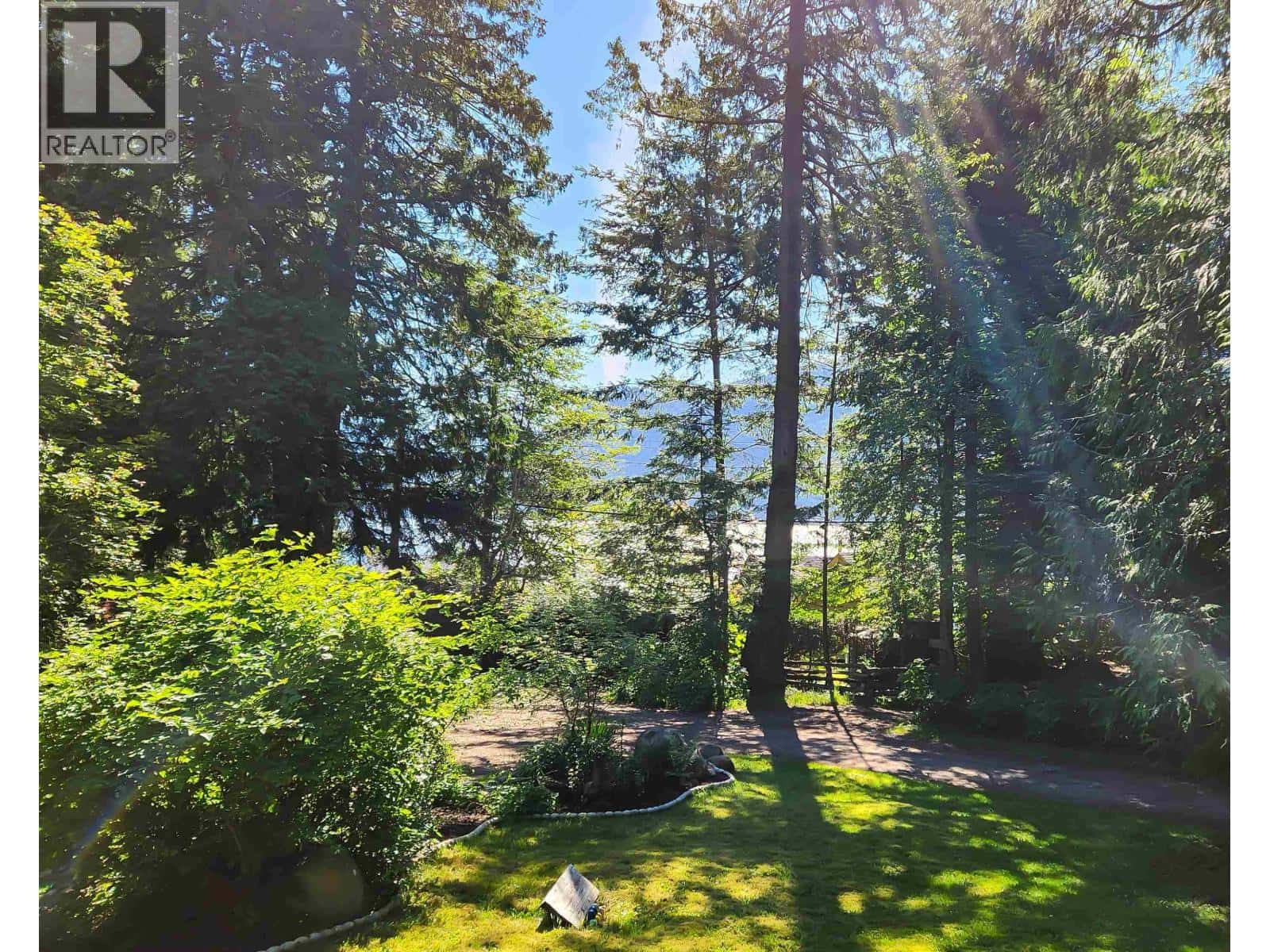 138 ESPLANADE ROAD — Keats Island, British Columbia - Photo 2 of 39