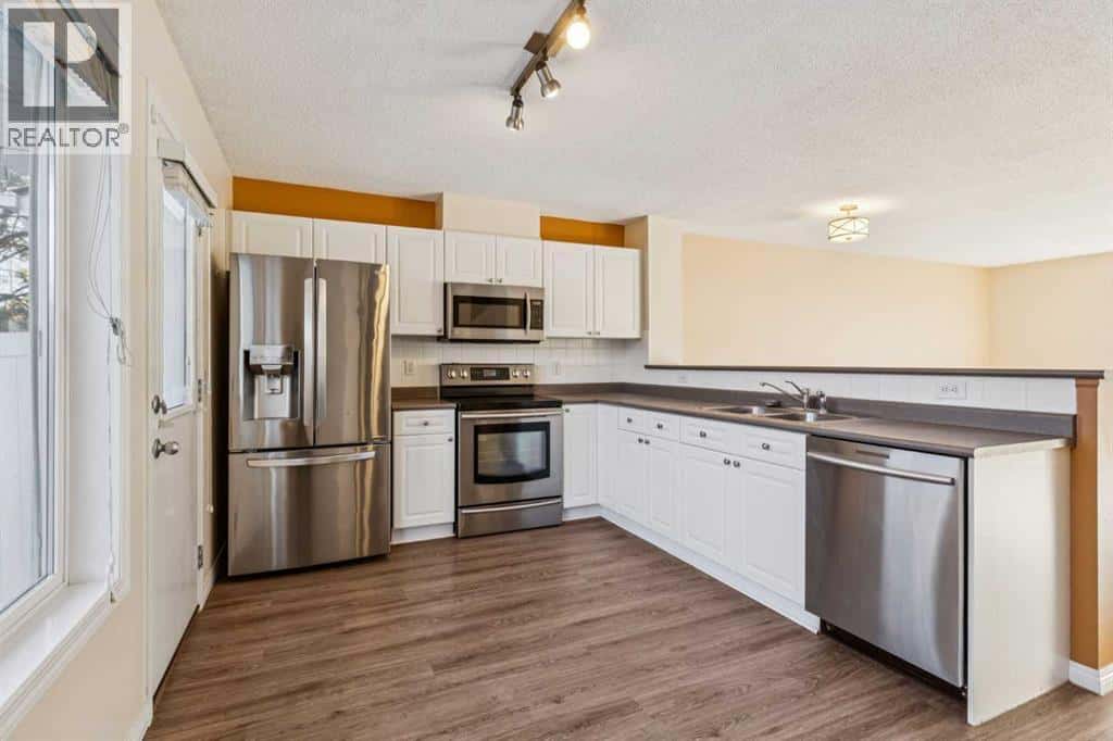 95 Tuscany Springs Gardens NW — Calgary, Alberta - Photo 4 of 26