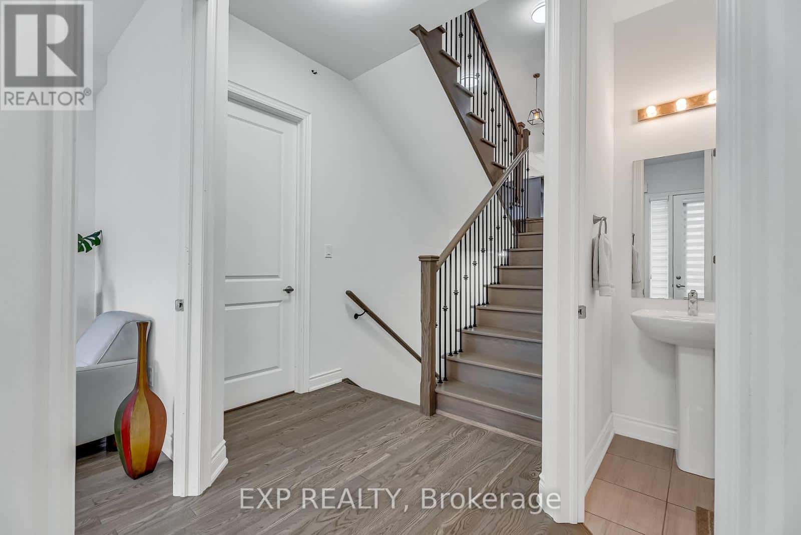 9548 WESTON ROAD — Vaughan (Vellore Village), Ontario - Photo 4 of 50