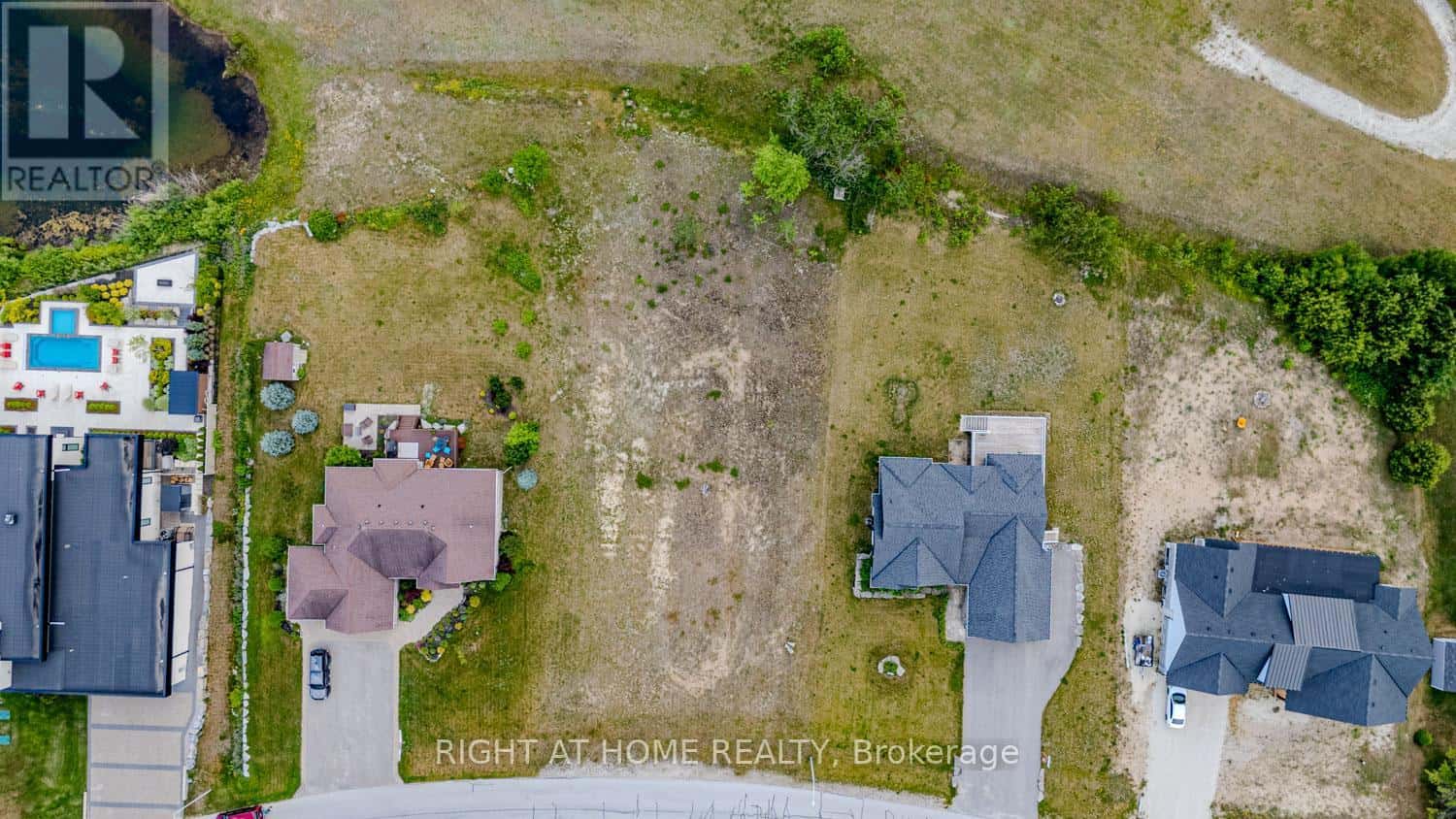 8 DEANNA DRIVE — Wasaga Beach, Ontario - Photo 3 of 15