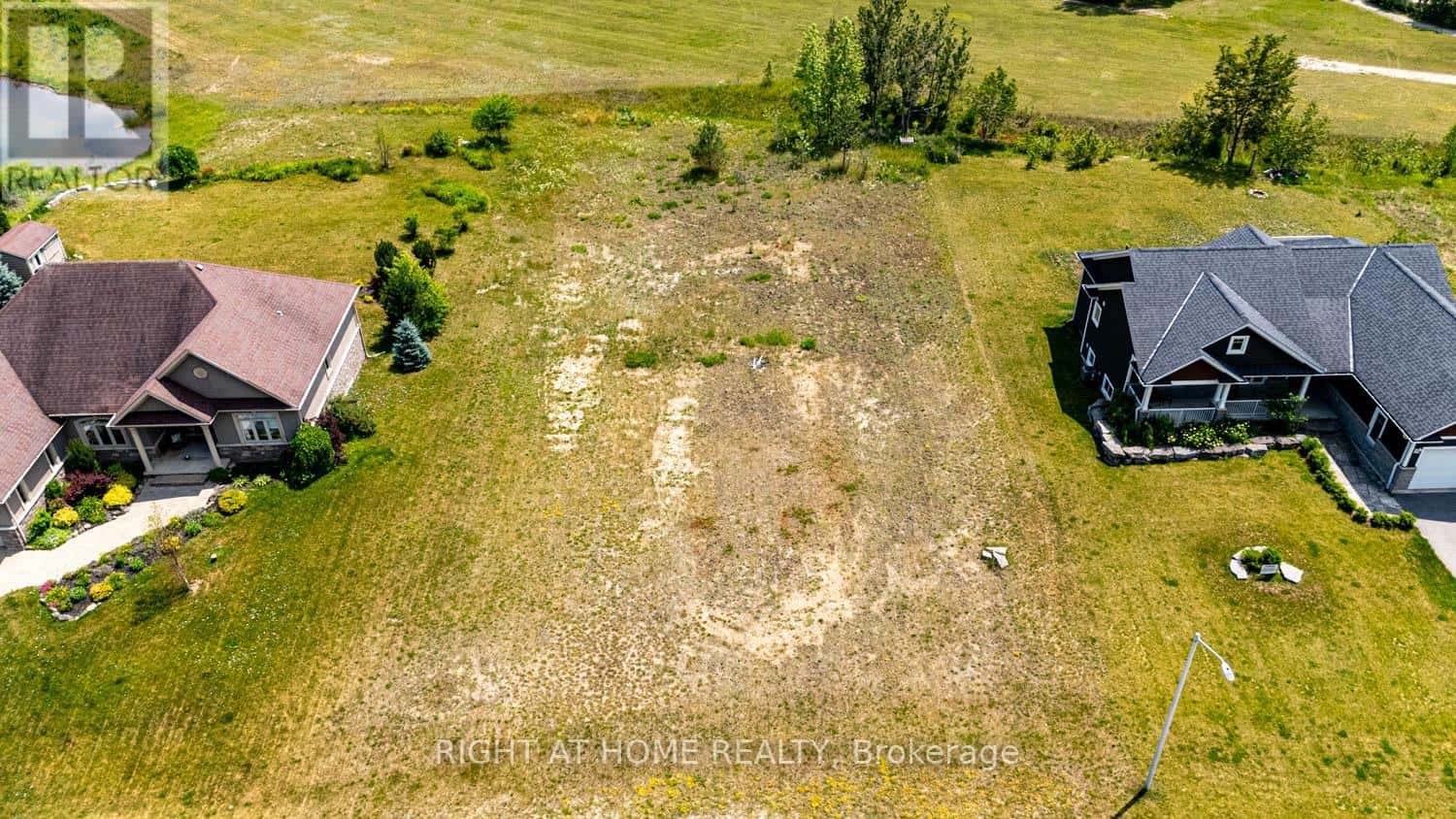 8 DEANNA DRIVE — Wasaga Beach, Ontario - Photo 4 of 15