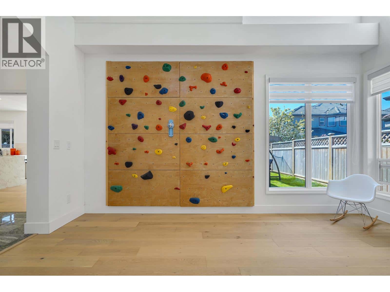 3240 WESTMINSTER HIGHWAY — Richmond, British Columbia - Photo 3 of 29