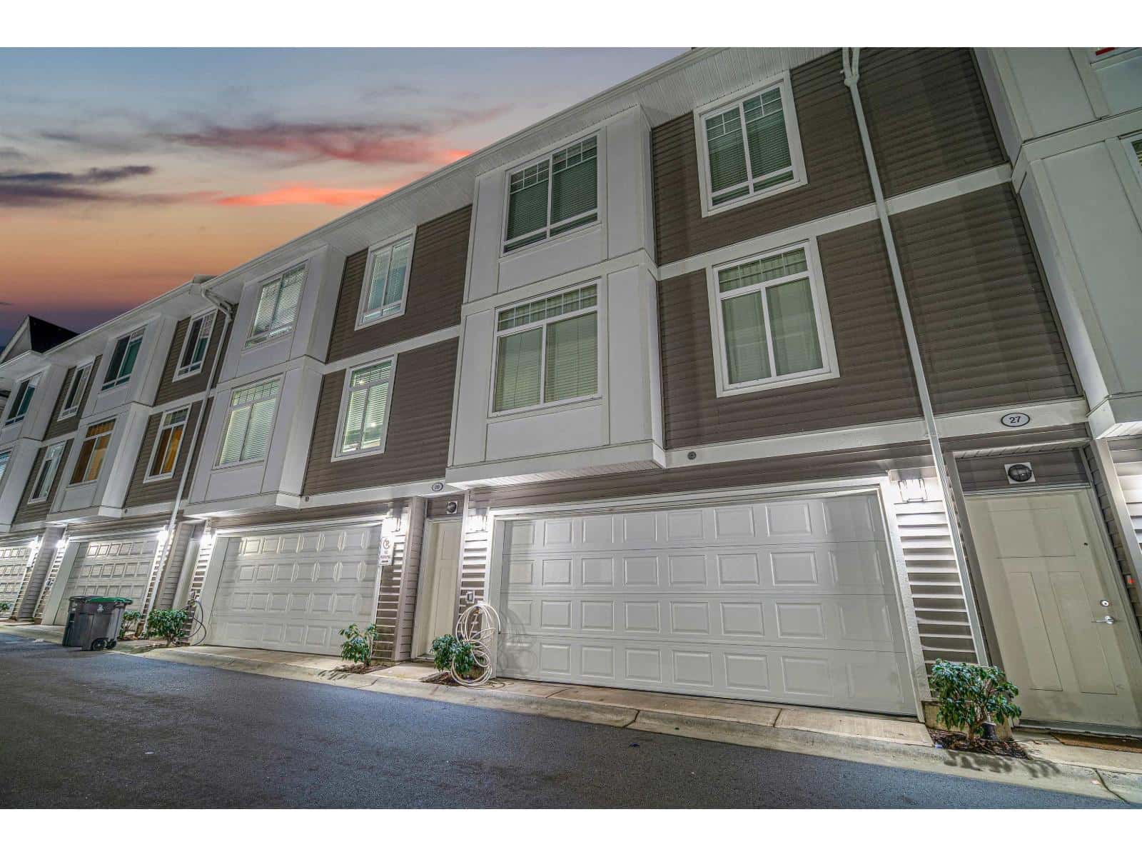 26 11267 133 STREET — Surrey, British Columbia - Photo 4 of 31