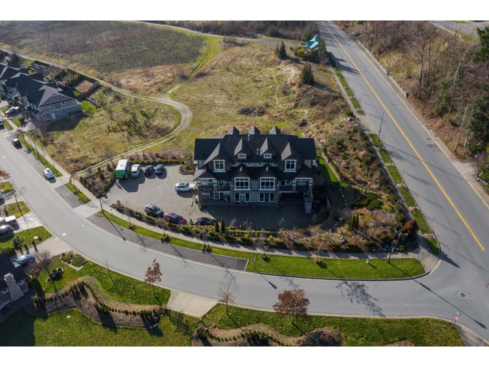 2379 CHARDONNAY LANE — Abbotsford, British Columbia - Photo 5 of 40