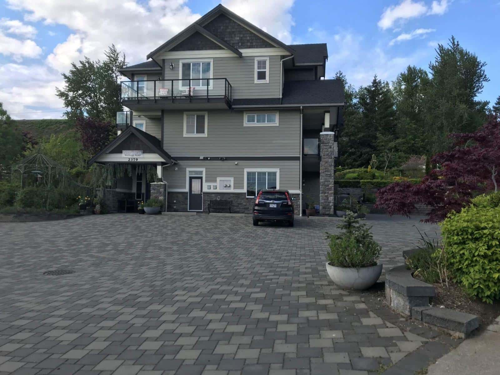 2379 CHARDONNAY LANE — Abbotsford, British Columbia - Photo 4 of 40