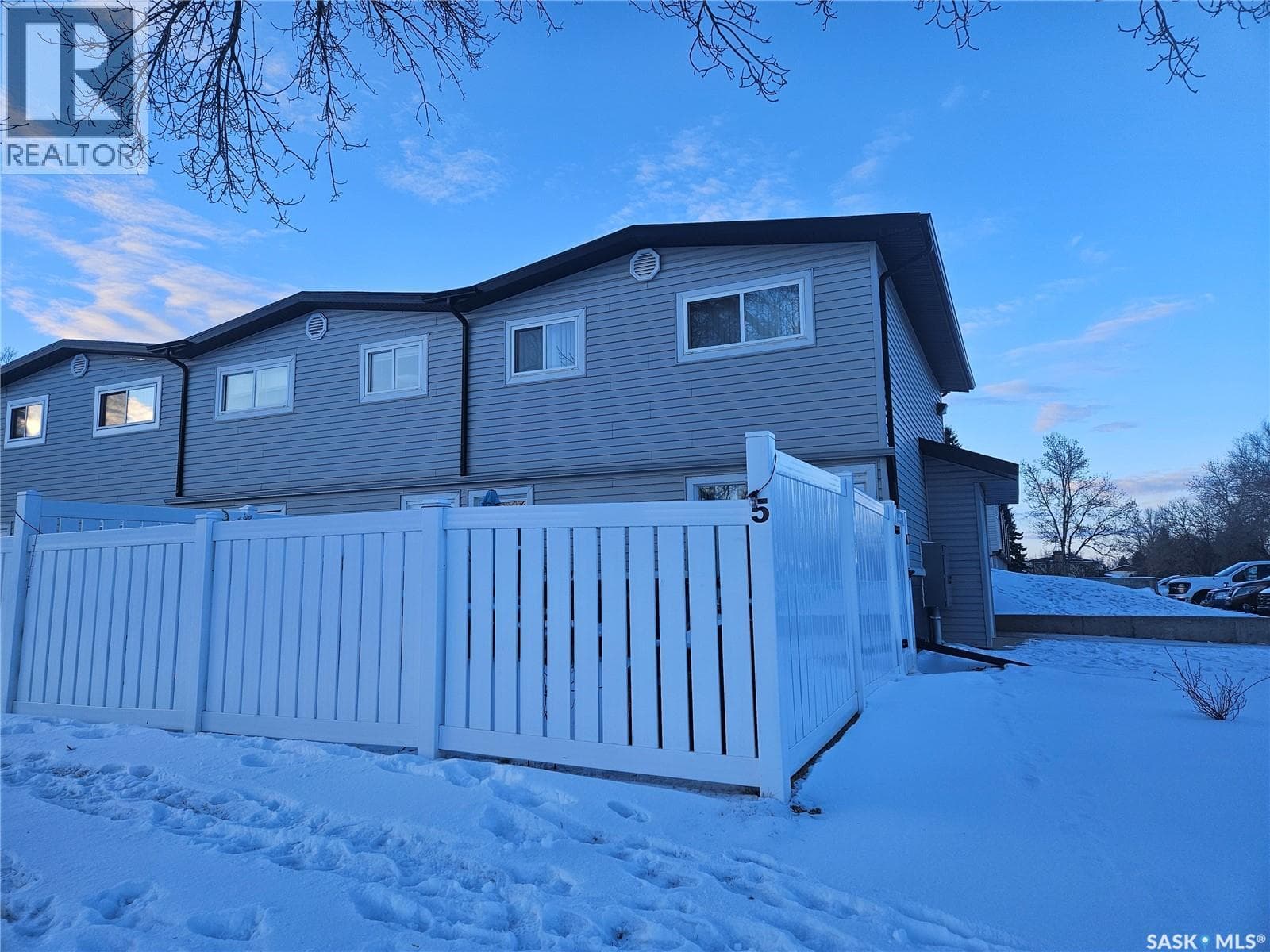 5 1292 Gordon ROAD — Moose Jaw, Saskatchewan - Main photo
