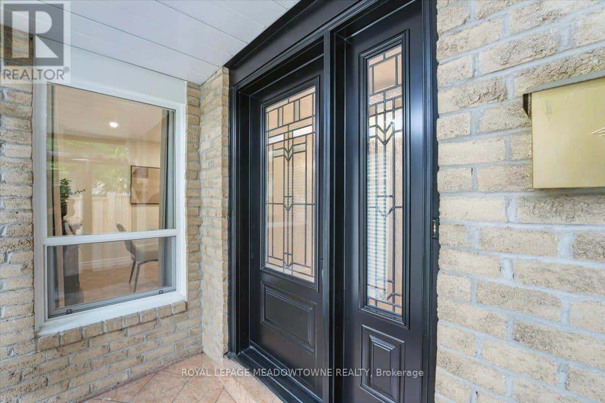 6486 EDENWOOD DRIVE — Mississauga (Meadowvale), Ontario - Photo 3 of 17