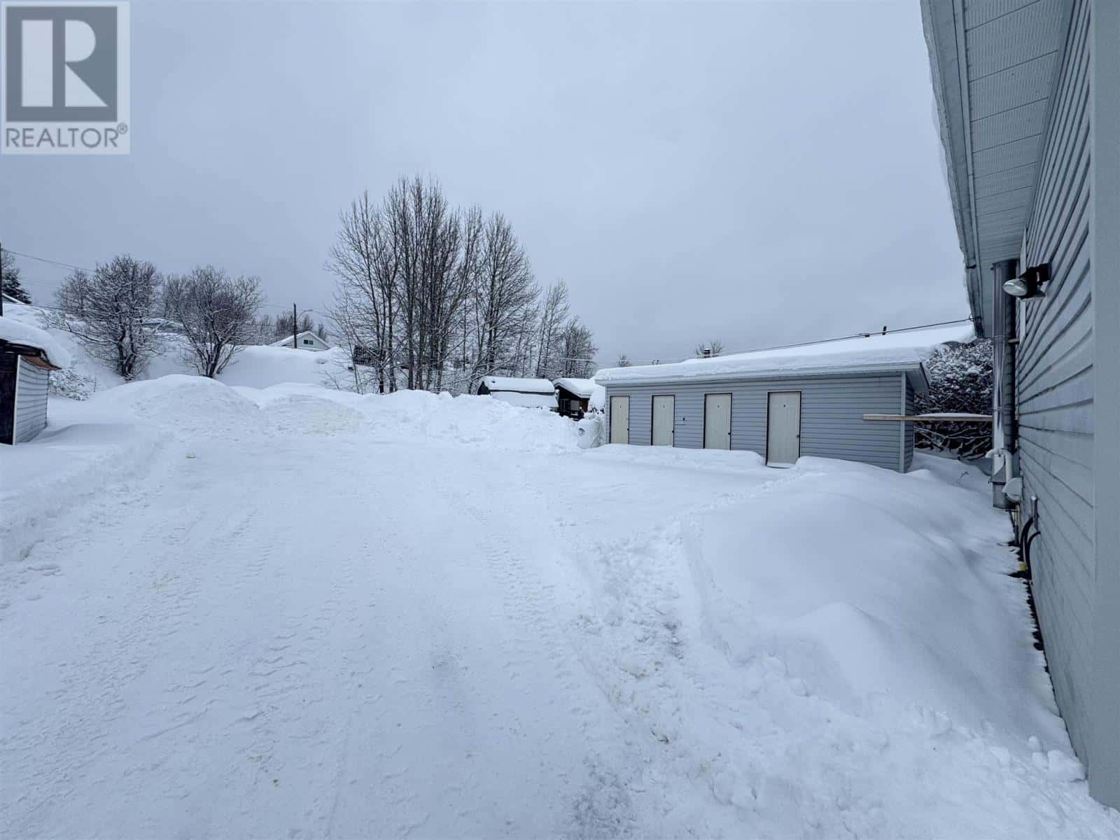 49 Third AVE — Hornepayne, Ontario - Photo 4 of 26