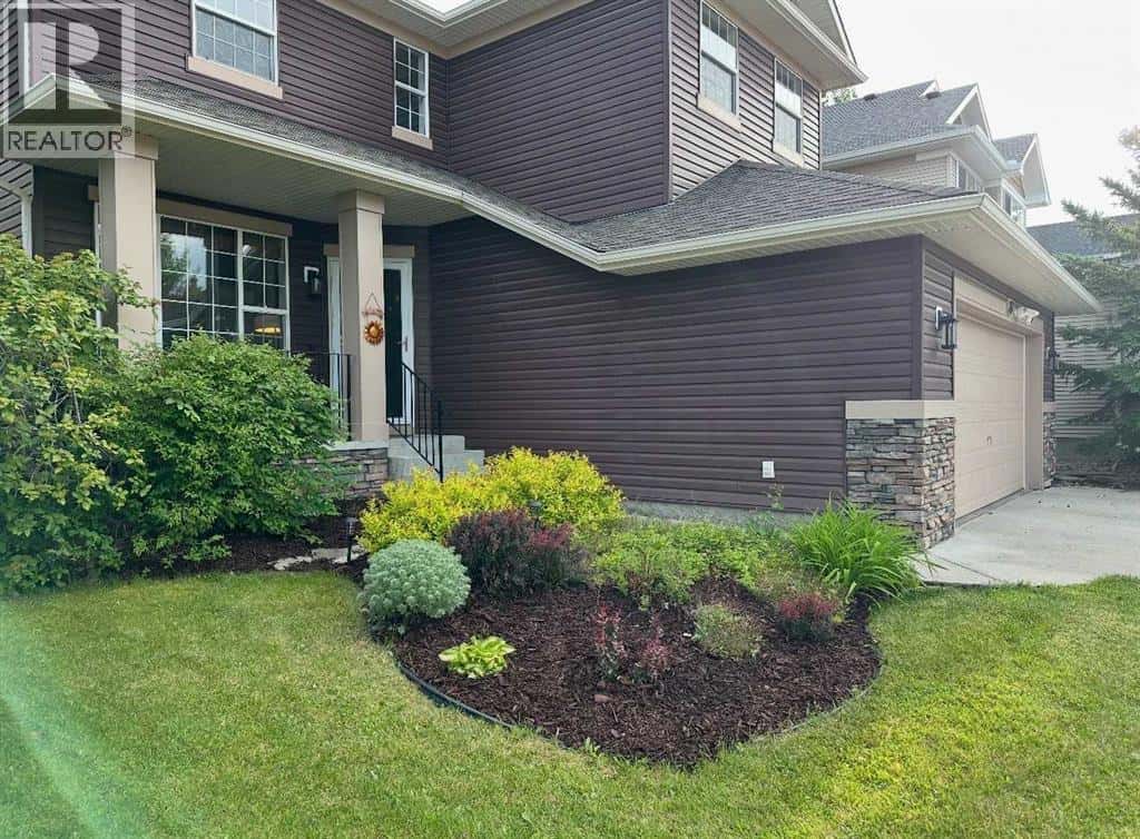 89 Cougar Ridge View SW — Calgary, Alberta - Photo 3 of 47