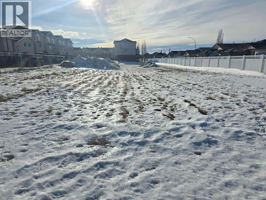 127 Strathcona Circle — Strathmore, Alberta - Photo 4 of 15