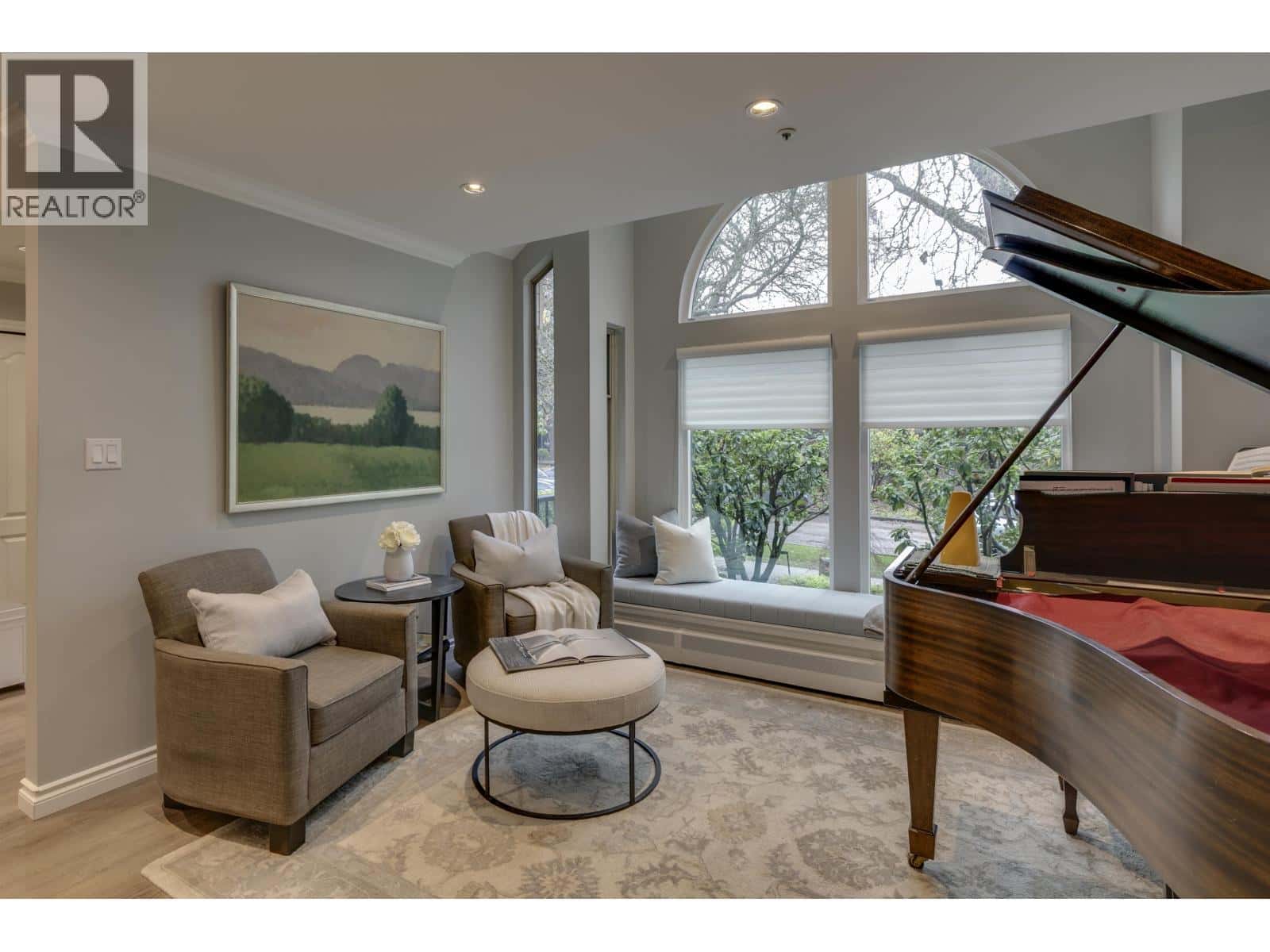 4560 W 7TH AVENUE — Vancouver, British Columbia - Photo 3 of 40