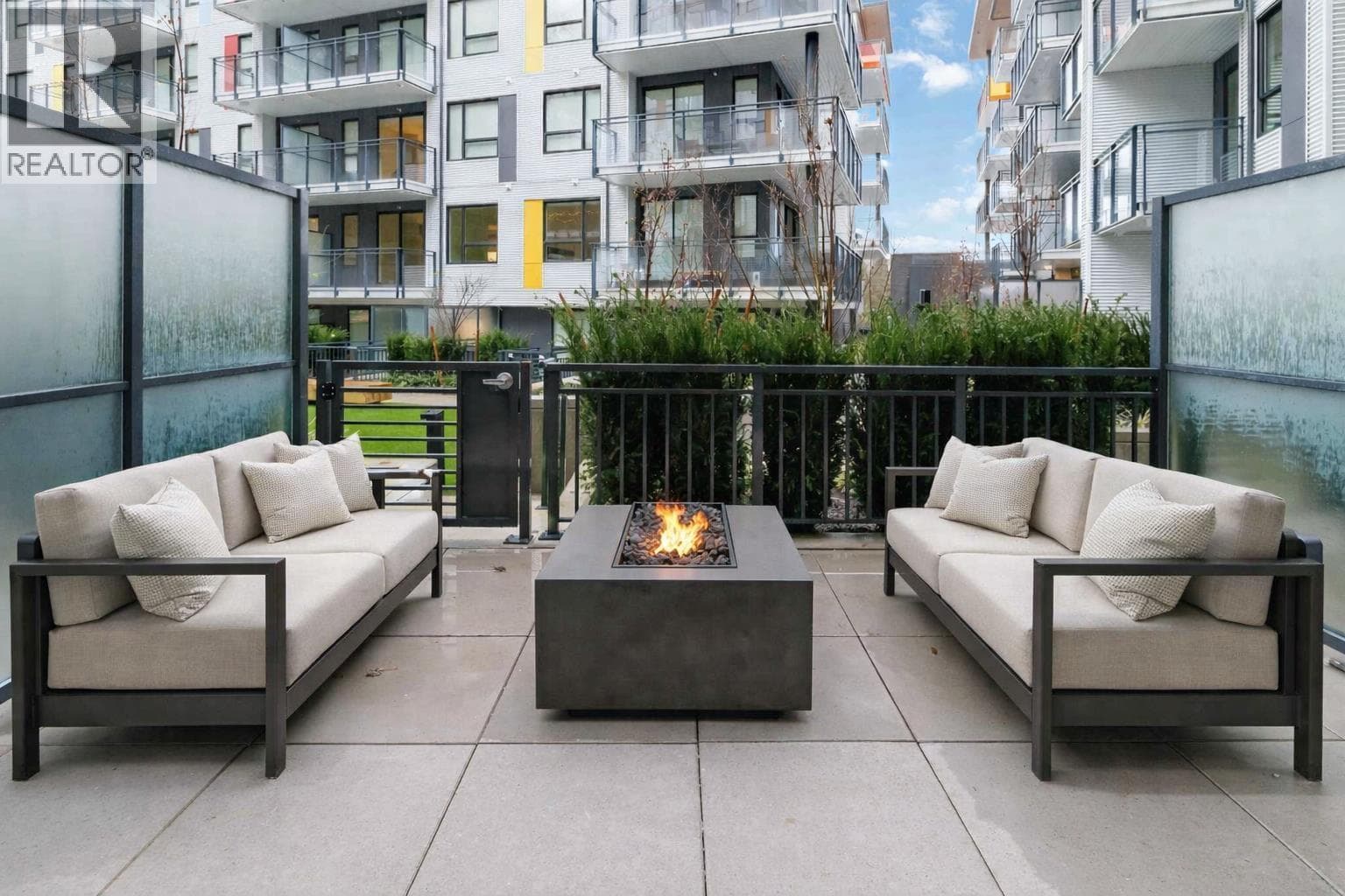 110 125 ALBERT STREET — Port Moody, British Columbia - Main photo