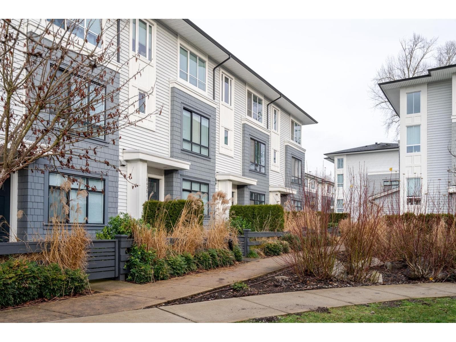 1404 18505 LAURENSEN PLACE — Surrey, British Columbia - Main photo