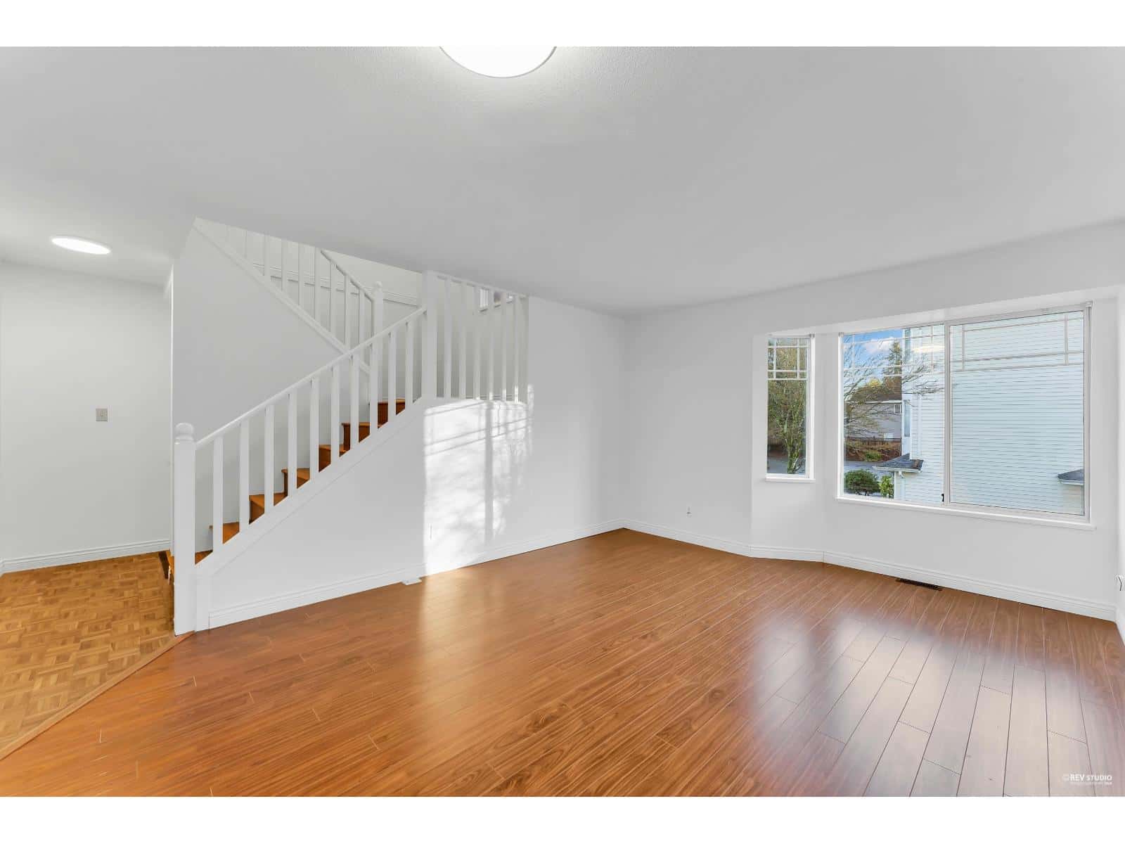 16 15550 89 AVENUE — Surrey, British Columbia - Photo 4 of 33