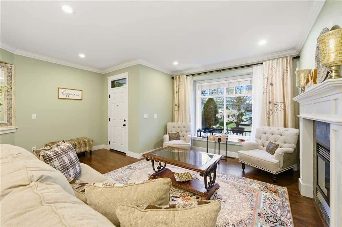 6060 145A STREET — Surrey, British Columbia - Photo 4 of 36