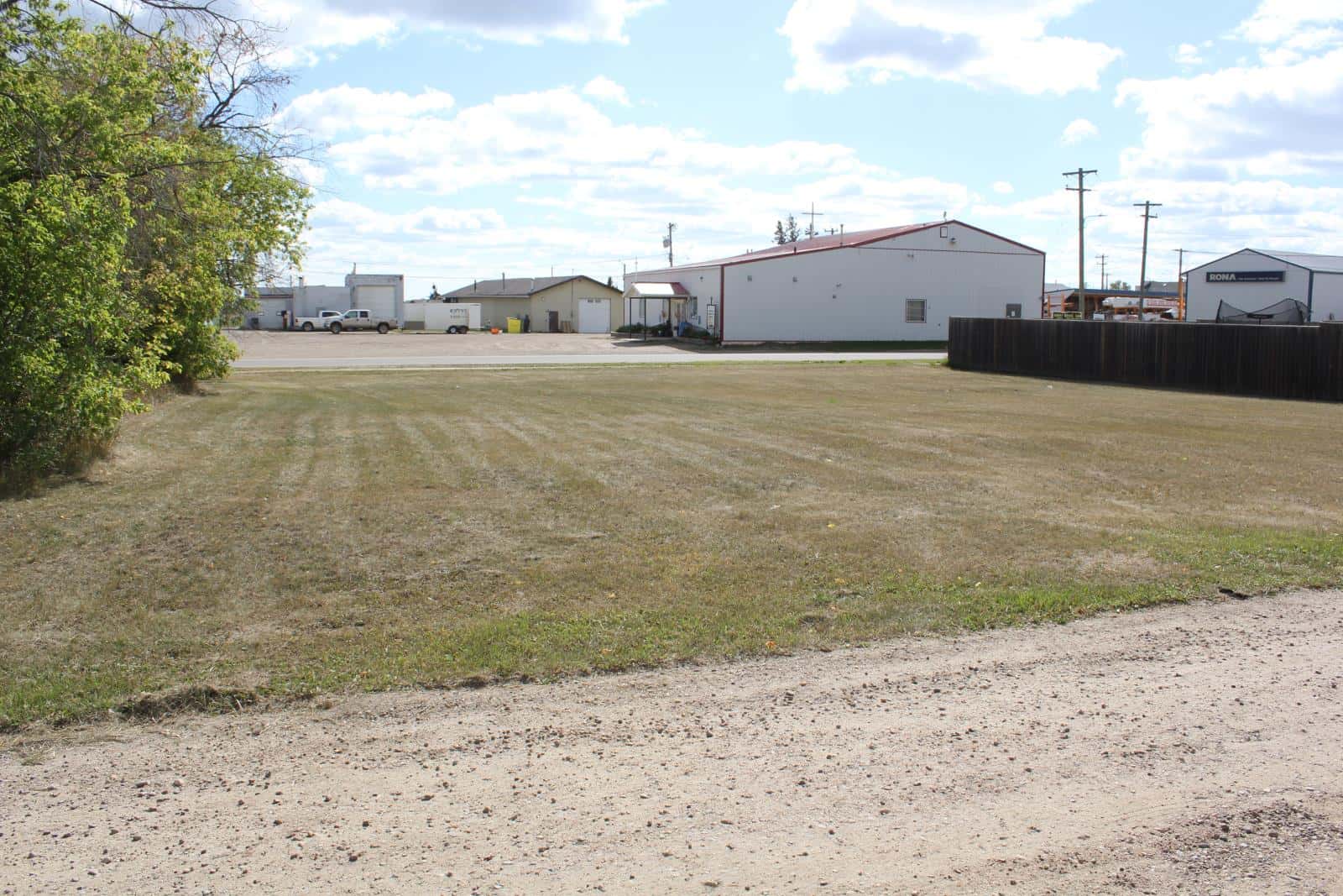 4822 49 Avenue — Elk Point, Alberta - Photo 2 of 2