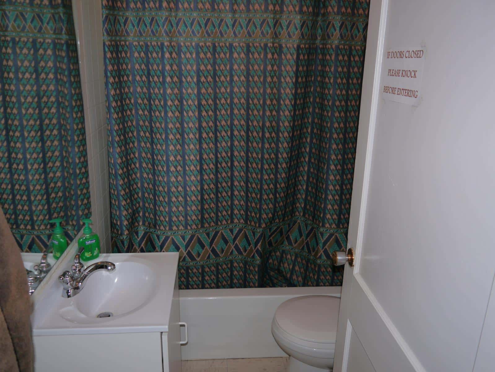 4907 47th Avenue — Stony Plain, Alberta - Photo 5 of 13