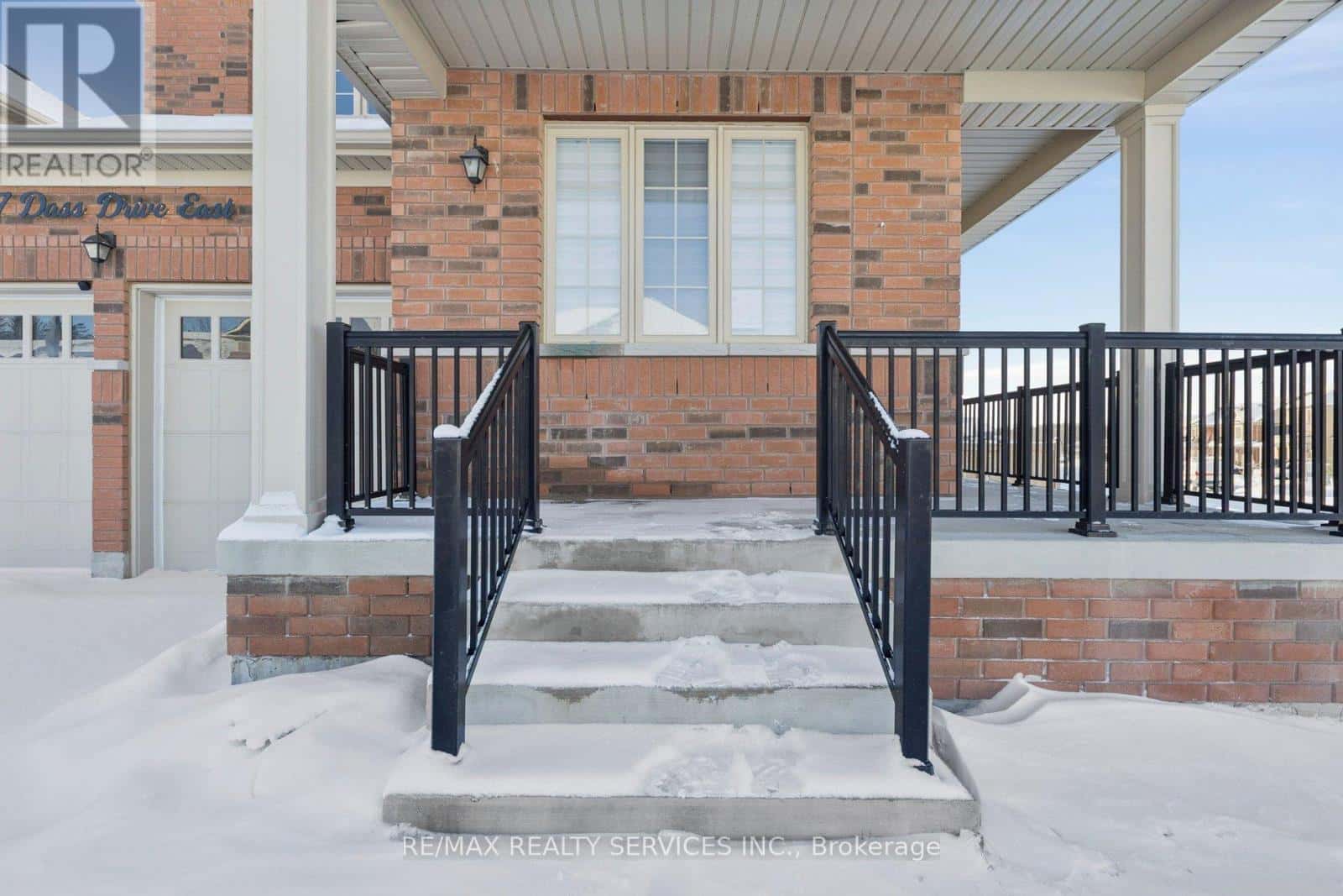 47 DASS DRIVE E — Centre Wellington (Fergus), Ontario - Photo 4 of 50