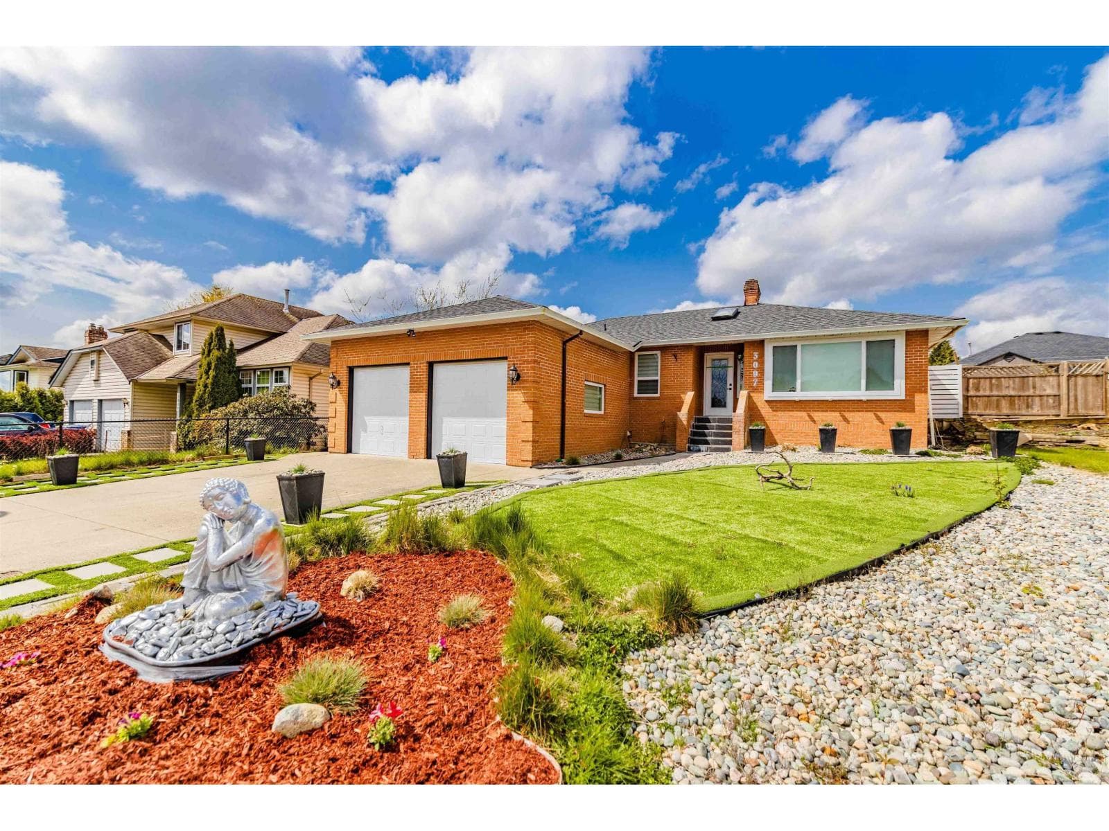 3097 GOLDFINCH STREET — Abbotsford, British Columbia - Main photo