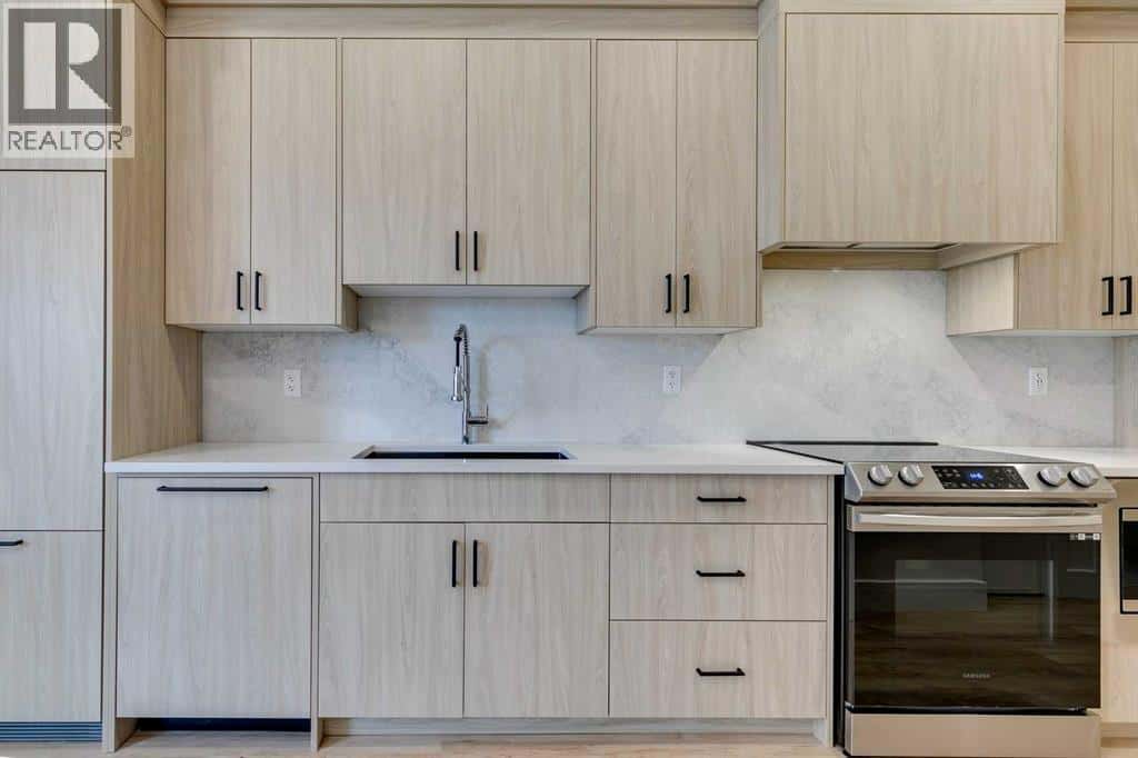 101, 370 Dieppe Drive SW — Calgary, Alberta - Photo 4 of 25