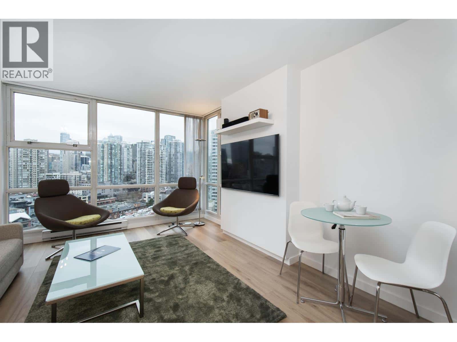 2105 193 AQUARIUS MEWS — Vancouver, British Columbia - Photo 5 of 32